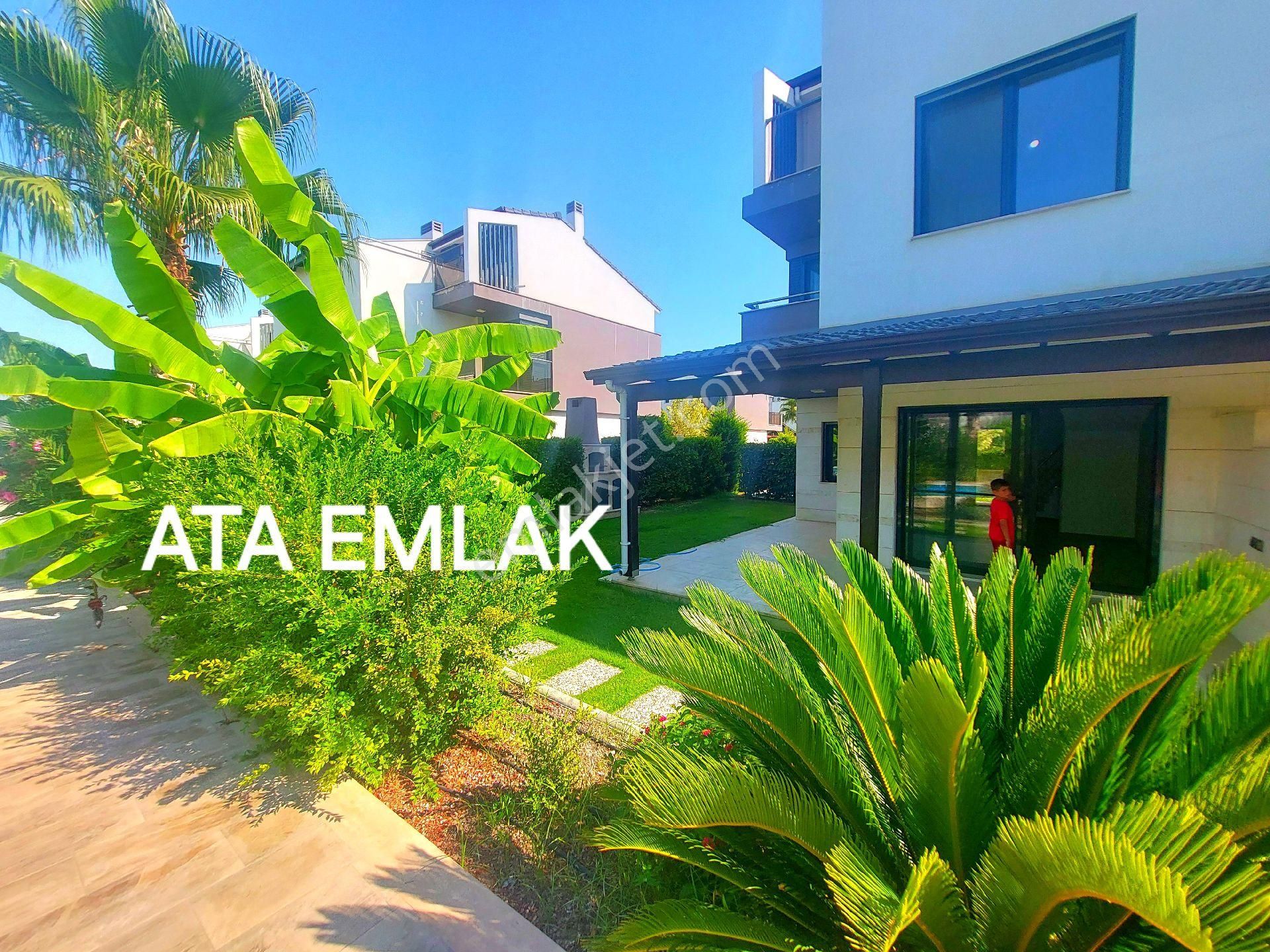 Plaja Ve Alış Veriş Mağ.yakın Havuzlu Sitede 4+1 Otoparklı Bahçeli Villa - Görsel 12