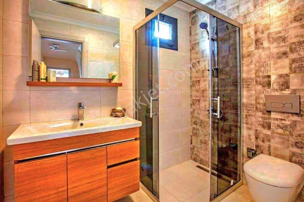 Plaja Ve Alış Veriş Mağ.yakın Havuzlu Sitede 4+1 Otoparklı Bahçeli Villa - Görsel 28