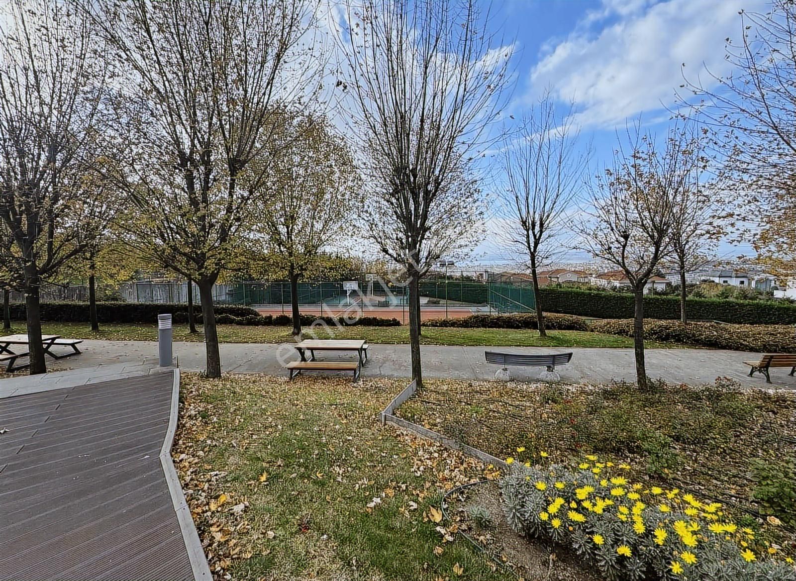 Büyükçekmece Alkent Westblocks'ta Göl Manzaralı Satılık 1+1 - Görsel 17