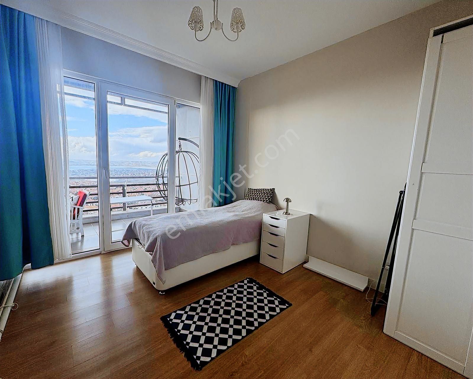 Büyükçekmece Alkent Westblocks'ta Göl Manzaralı Satılık 1+1 - Görsel 14