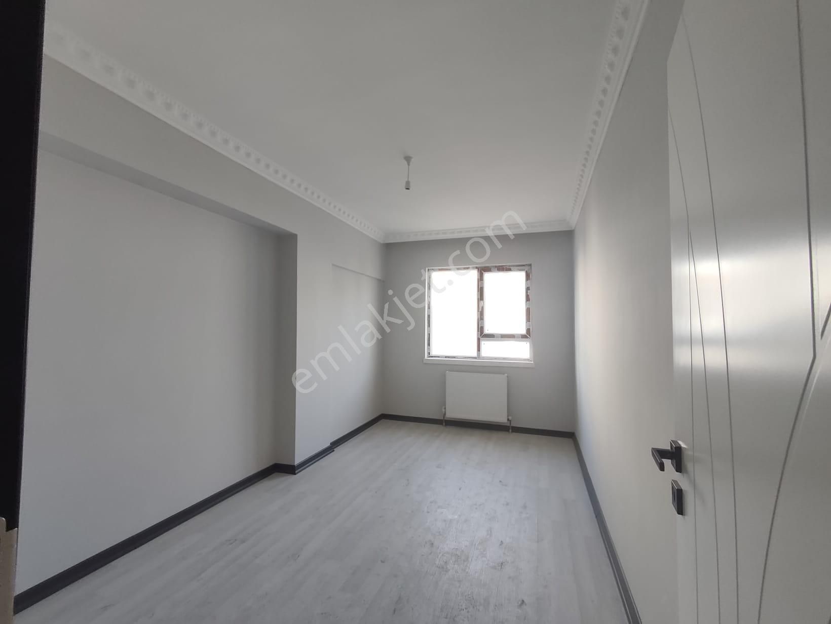 Yılmaz Gayrimenkulden 150 Metre Kare Cadde Uzerı Geniş Kacırılmayacak 3+1 Fırsat Dairesi - Görsel 24