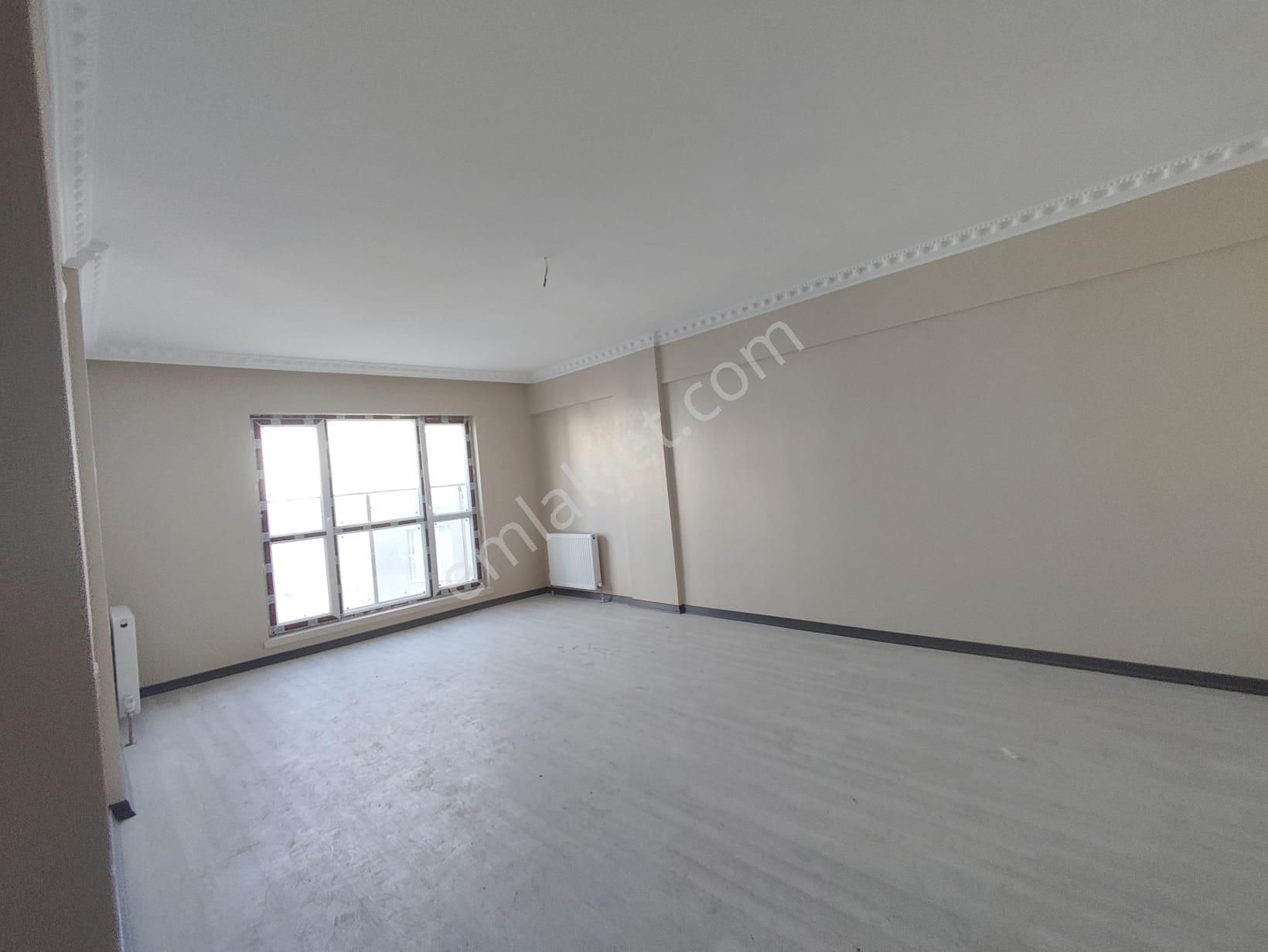 Yılmaz Gayrimenkulden 150 Metre Kare Cadde Uzerı Geniş Kacırılmayacak 3+1 Fırsat Dairesi - Görsel 12