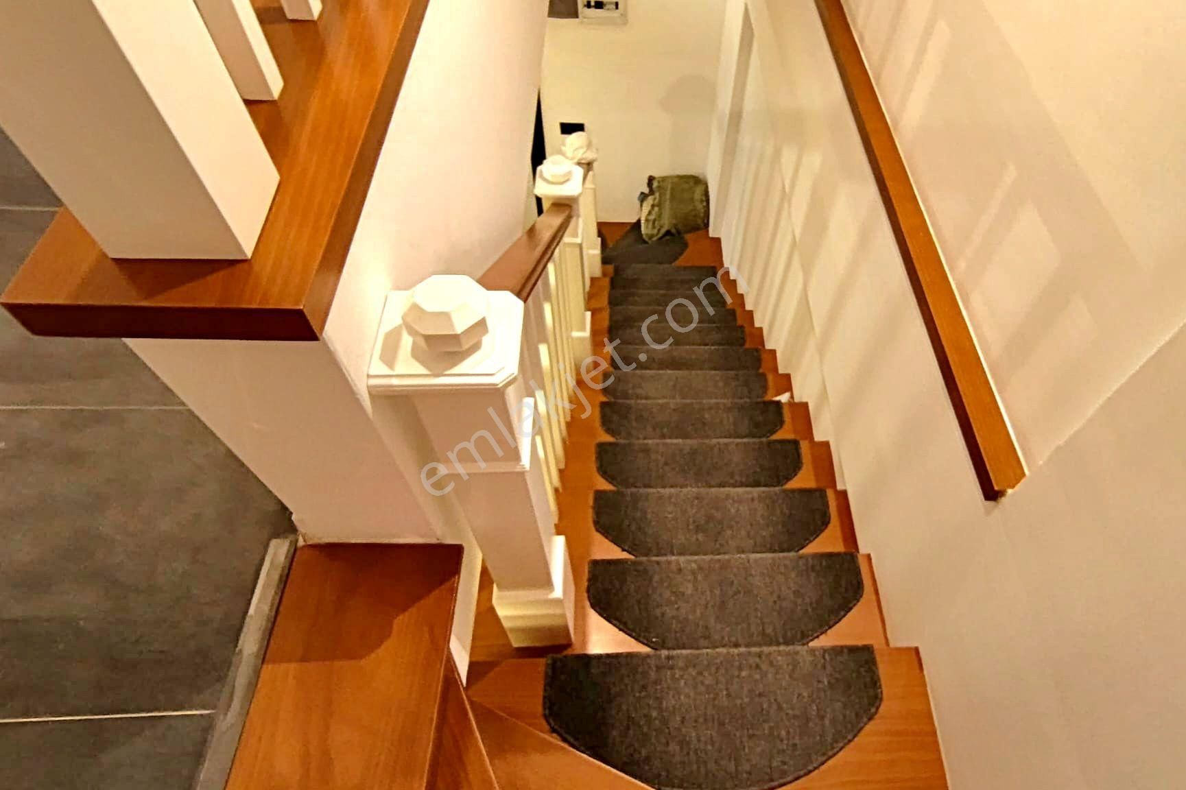 Ata Emlak'tan Plaja Yakın Havuzlu Sitede Köşe Konumlu Villa - Görsel 26