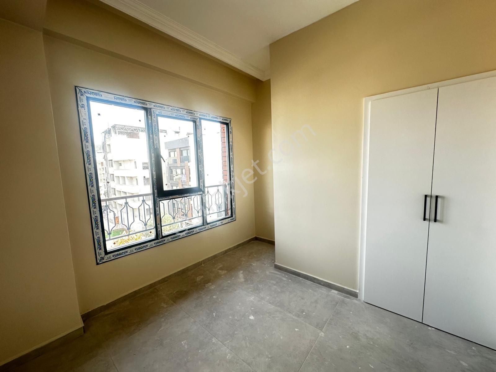 Kuşadası Merkezde Sıfır 3+1 Çatı Dubleks - Görsel 12