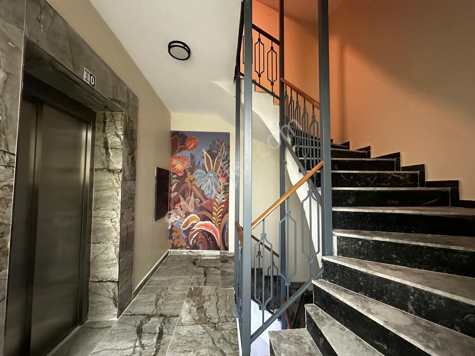 Kuşadası Merkezde Sıfır 3+1 Çatı Dubleks - Görsel 2