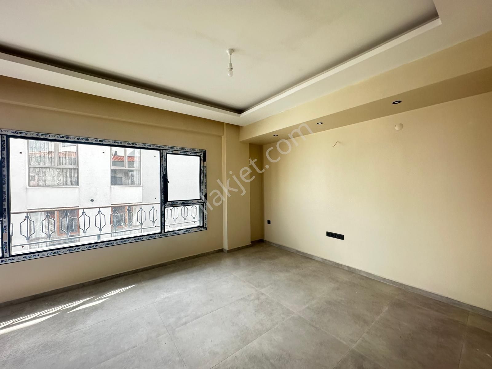 Kuşadası Merkezde Sıfır 3+1 Çatı Dubleks - Görsel 9