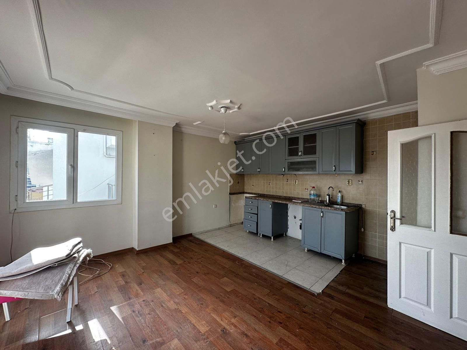 Kuşadası Hacıfeyzullah 3. Kat 3+1 Çatı Dubleks - Görsel 12