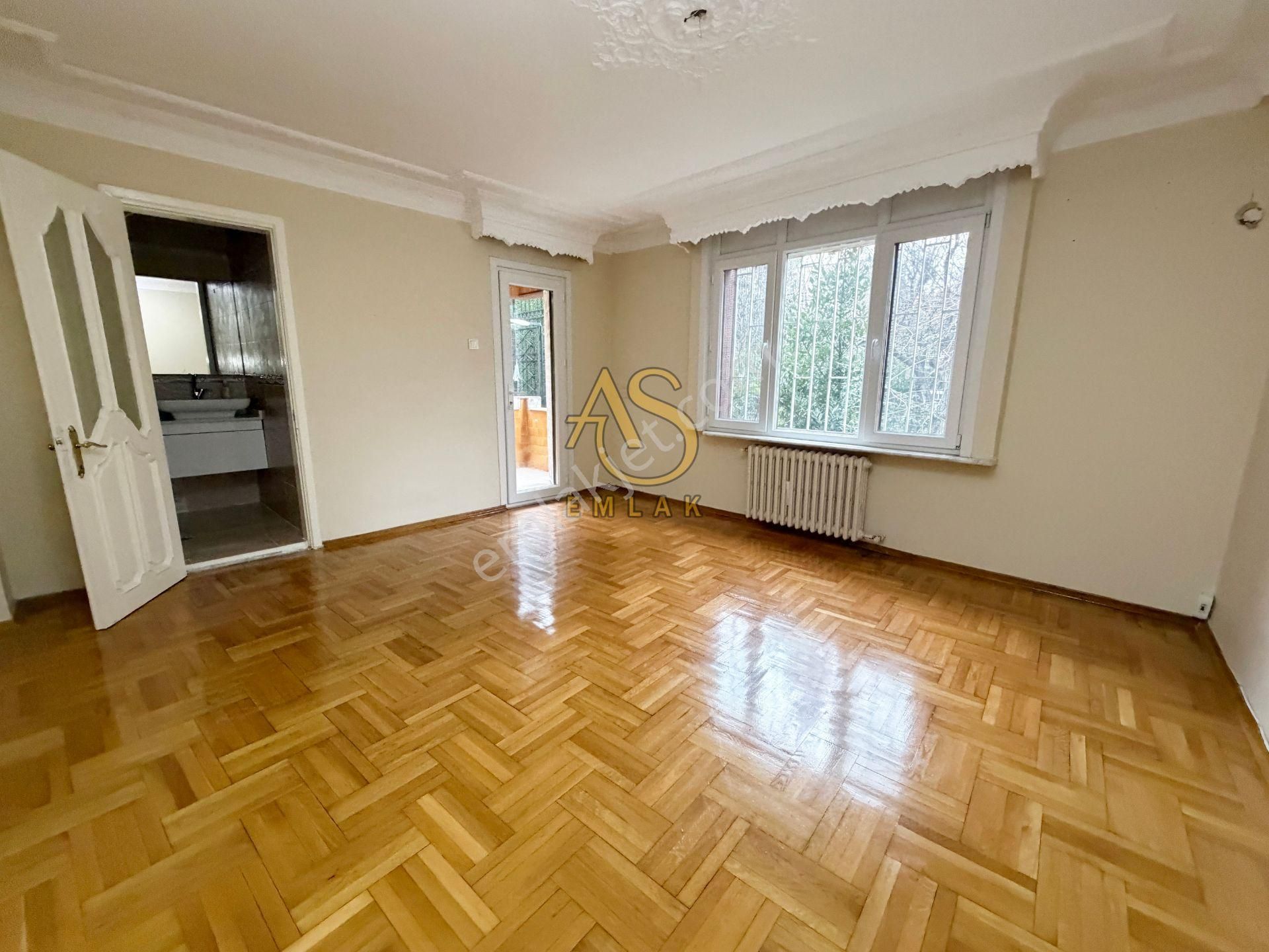 As Emlaktan 3+1 Sultantepe'de Sahile Yakın Otoparklı 132m2 Daire - Görsel 21