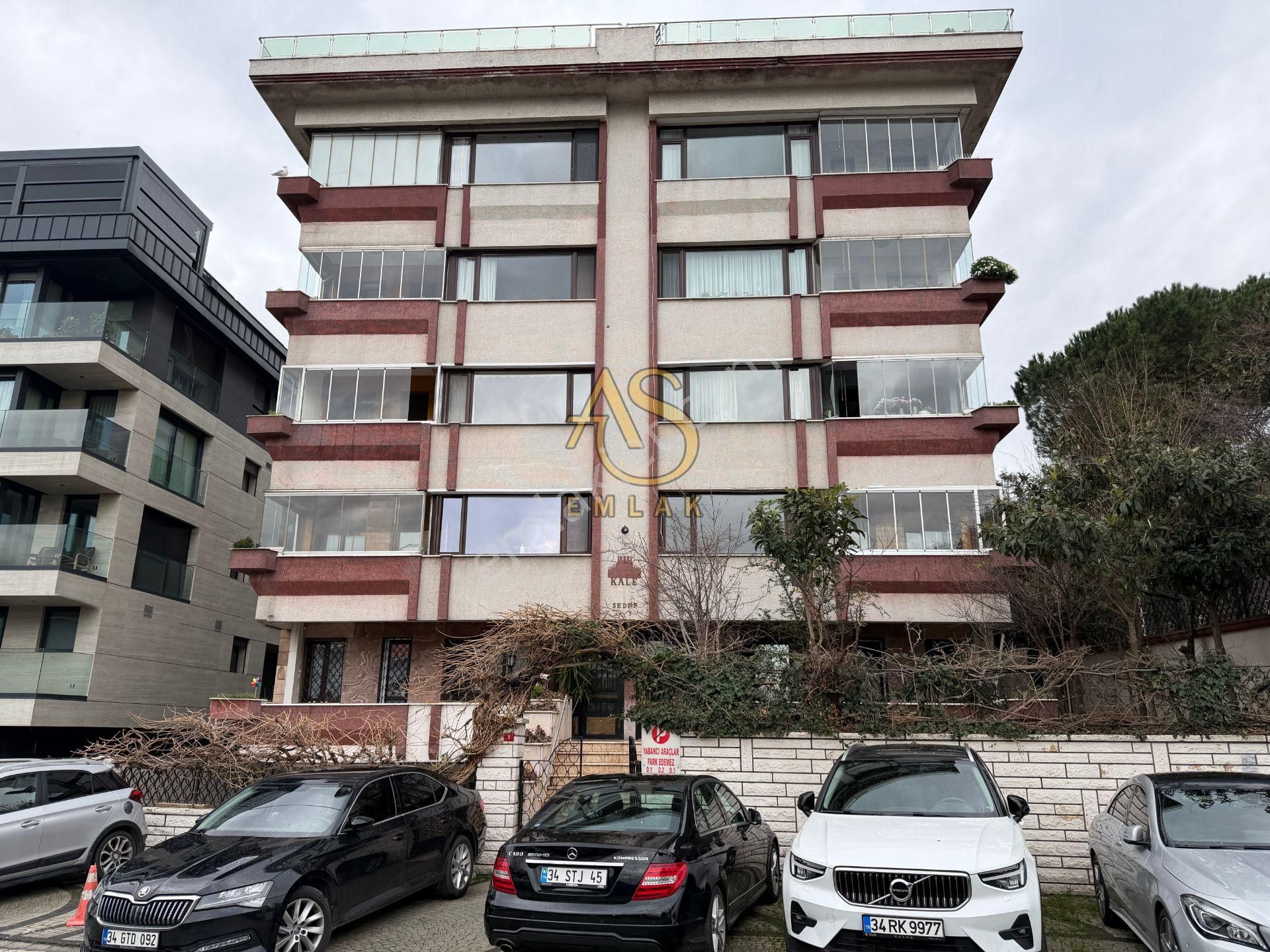 As Emlaktan 3+1 Sultantepe'de Sahile Yakın Otoparklı 132m2 Daire