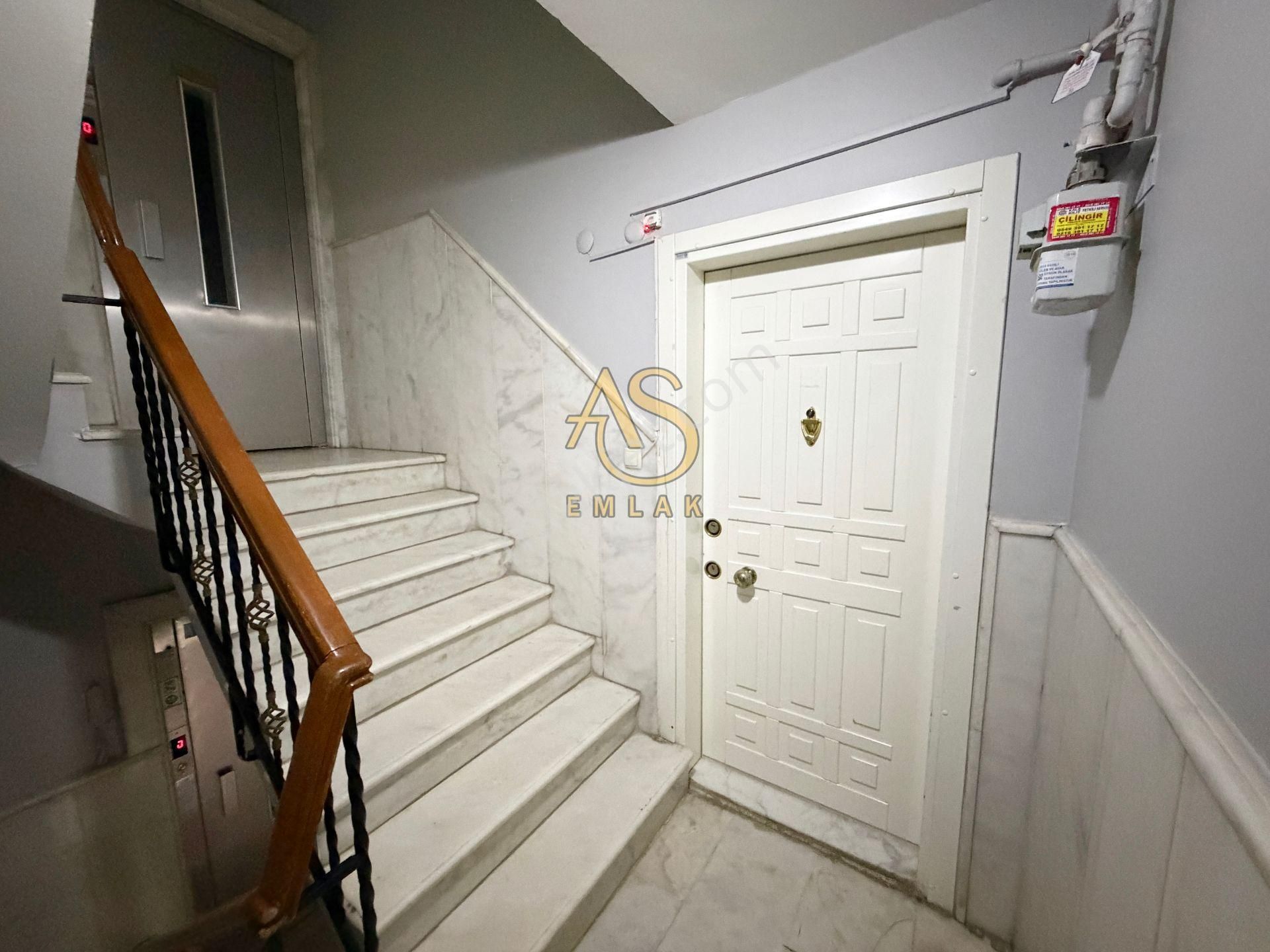 As Emlaktan 3+1 Sultantepe'de Sahile Yakın Otoparklı 132m2 Daire - Görsel 29