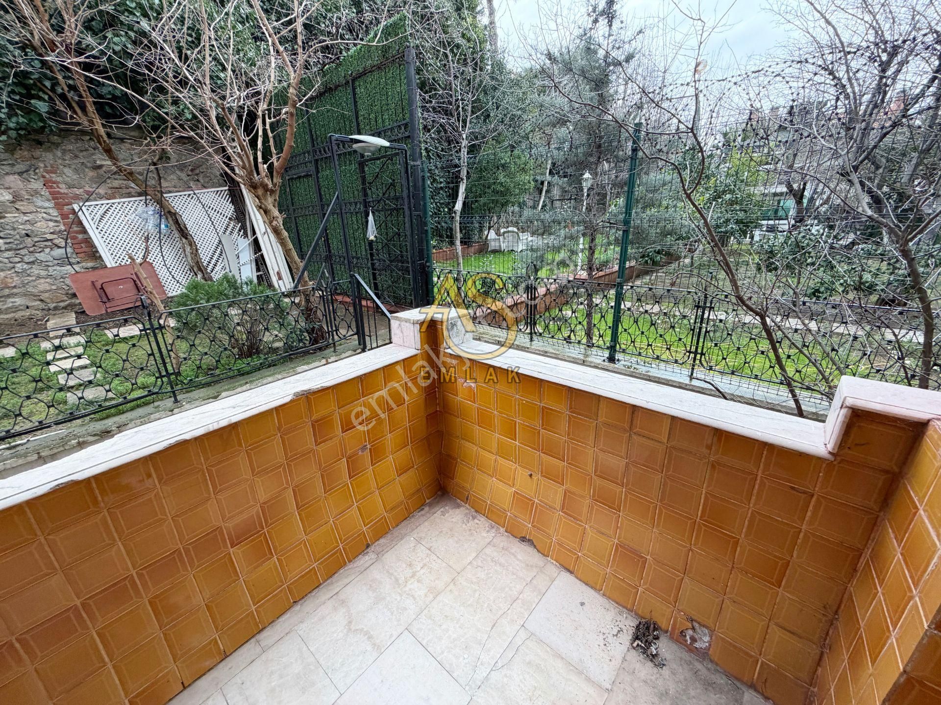 As Emlaktan 3+1 Sultantepe'de Sahile Yakın Otoparklı 132m2 Daire - Görsel 24