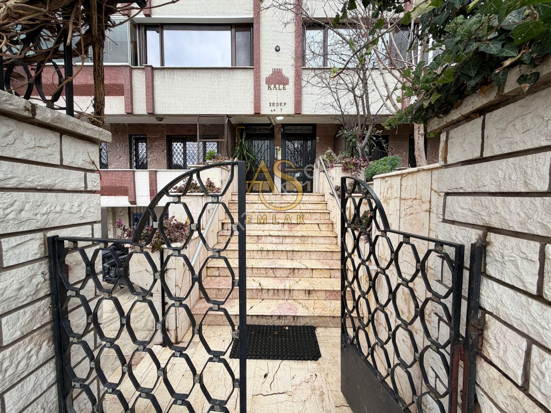 As Emlaktan 3+1 Sultantepe'de Sahile Yakın Otoparklı 132m2 Daire - Görsel 33