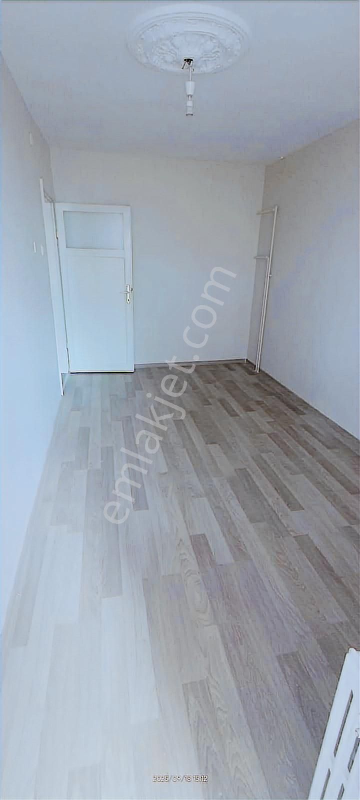 Kurtuluş İmar Sokak Dubleks Balkonlu Kombili Kiralık 3+1 Daire - Görsel 9