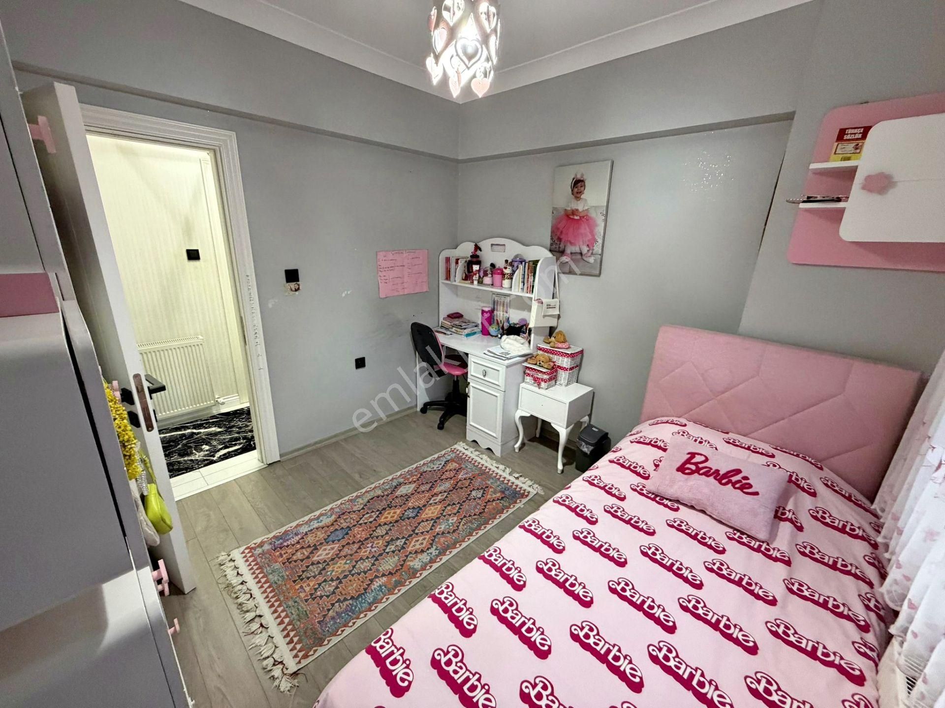 Relax'tan Ayvalı Cd. Üzeri Ful Yapılı Ferah 1.katta 4+1 - Görsel 33