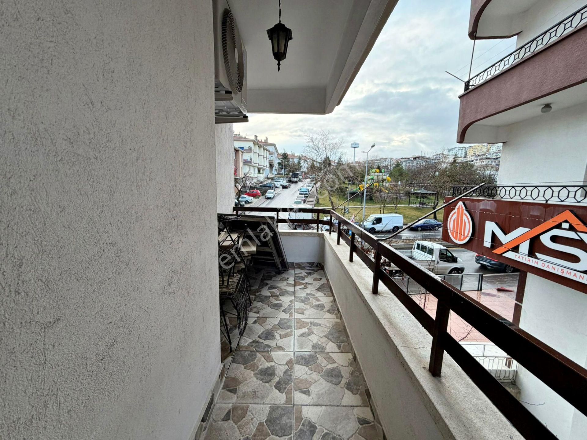 Relax'tan Ayvalı Cd. Üzeri Ful Yapılı Ferah 1.katta 4+1 - Görsel 34