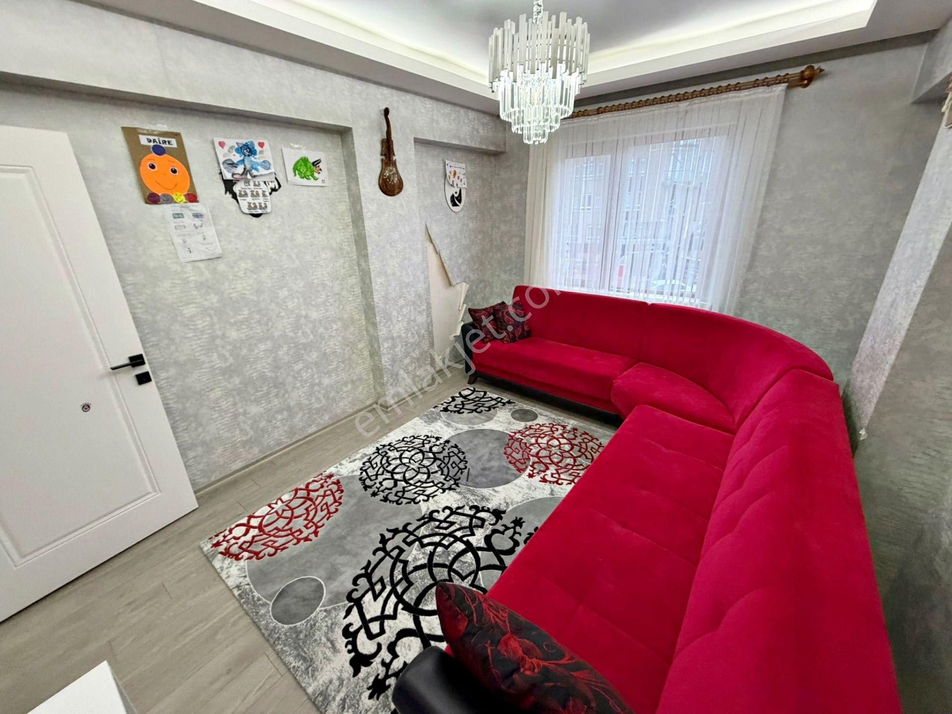 Relax'tan Ayvalı Cd. Üzeri Ful Yapılı Ferah 1.katta 4+1 - Görsel 27