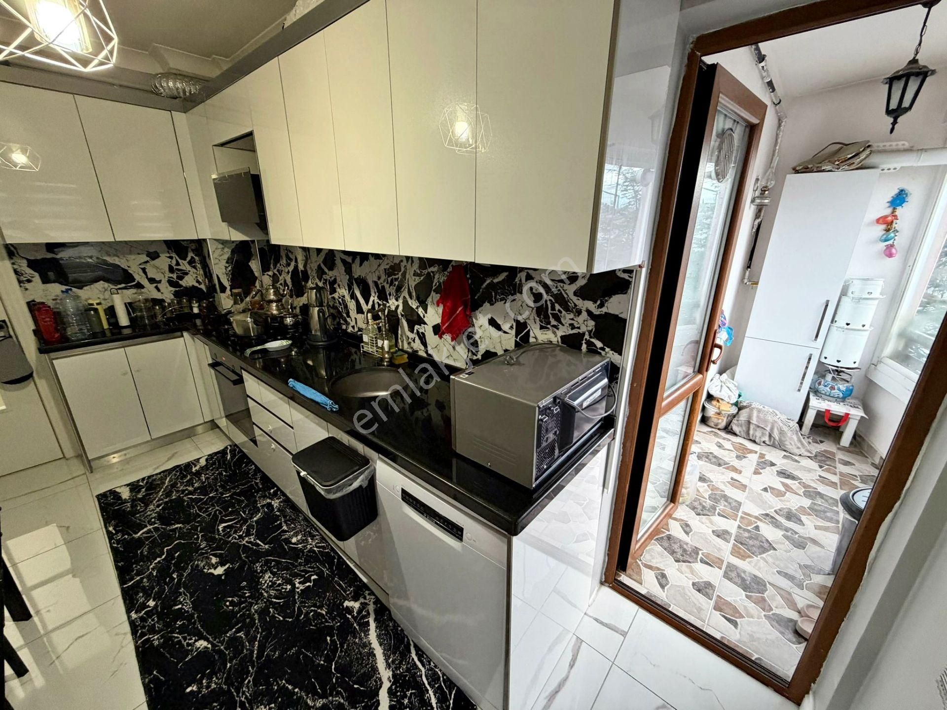 Relax'tan Ayvalı Cd. Üzeri Ful Yapılı Ferah 1.katta 4+1 - Görsel 29