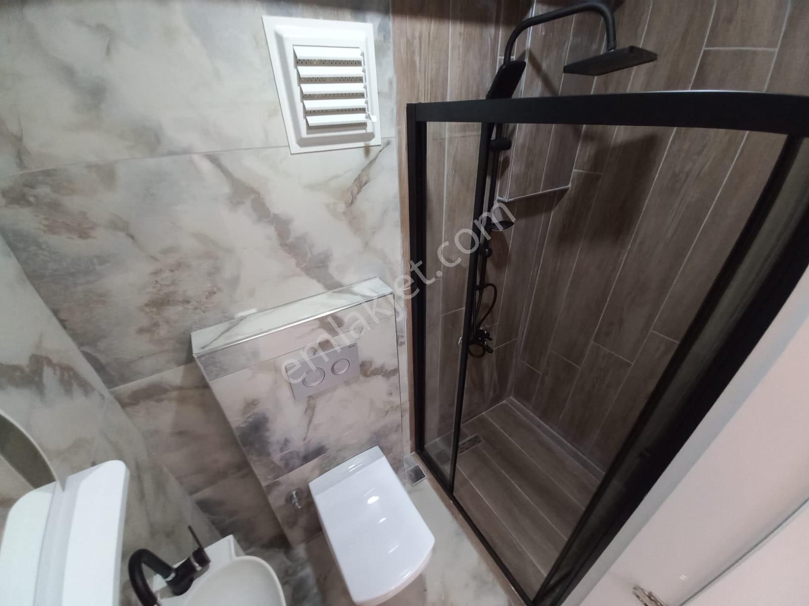 Bilgen Vatan'dan Şenlik Mahallesi Site İçerisinde Megalüks Yapılı Manzaralı Metro Yanı 3+1 Satılık - Görsel 34