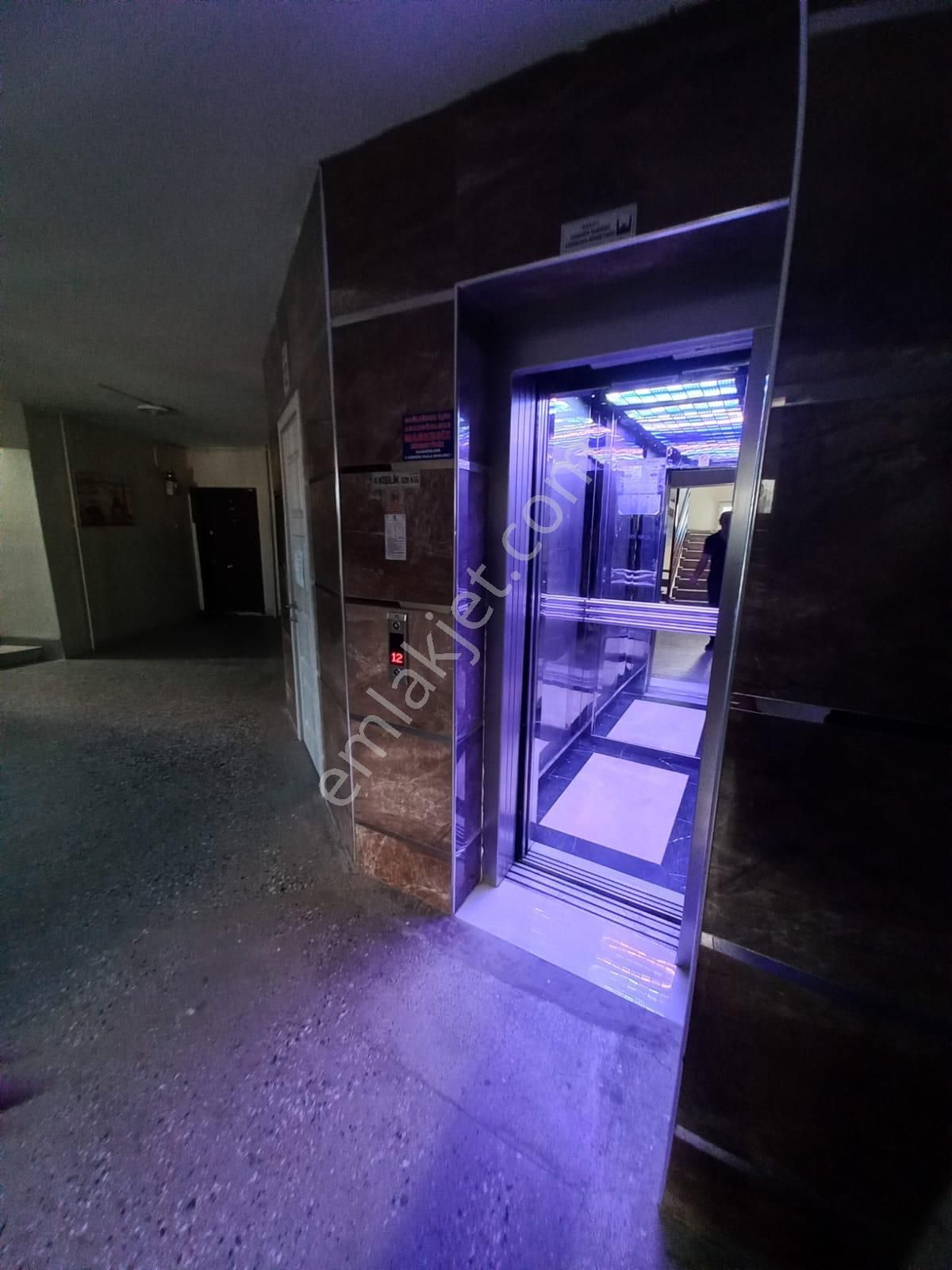 Bilgen Vatan'dan Şenlik Mahallesi Site İçerisinde Megalüks Yapılı Manzaralı Metro Yanı 3+1 Satılık - Görsel 16