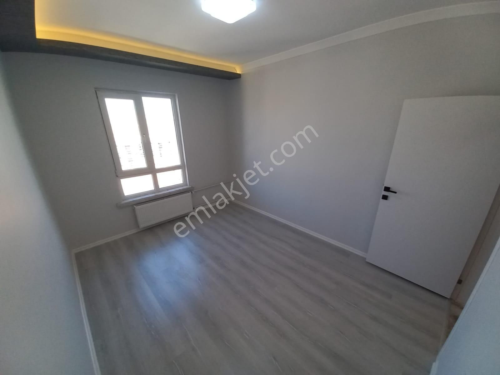 Bilgen Vatan'dan Şenlik Mahallesi Site İçerisinde Megalüks Yapılı Manzaralı Metro Yanı 3+1 Satılık - Görsel 21