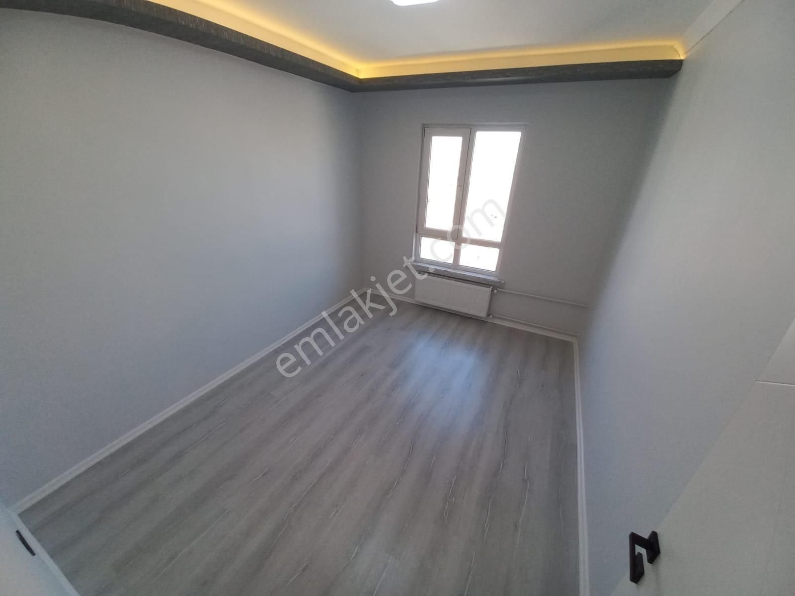 Bilgen Vatan'dan Şenlik Mahallesi Site İçerisinde Megalüks Yapılı Manzaralı Metro Yanı 3+1 Satılık - Görsel 20