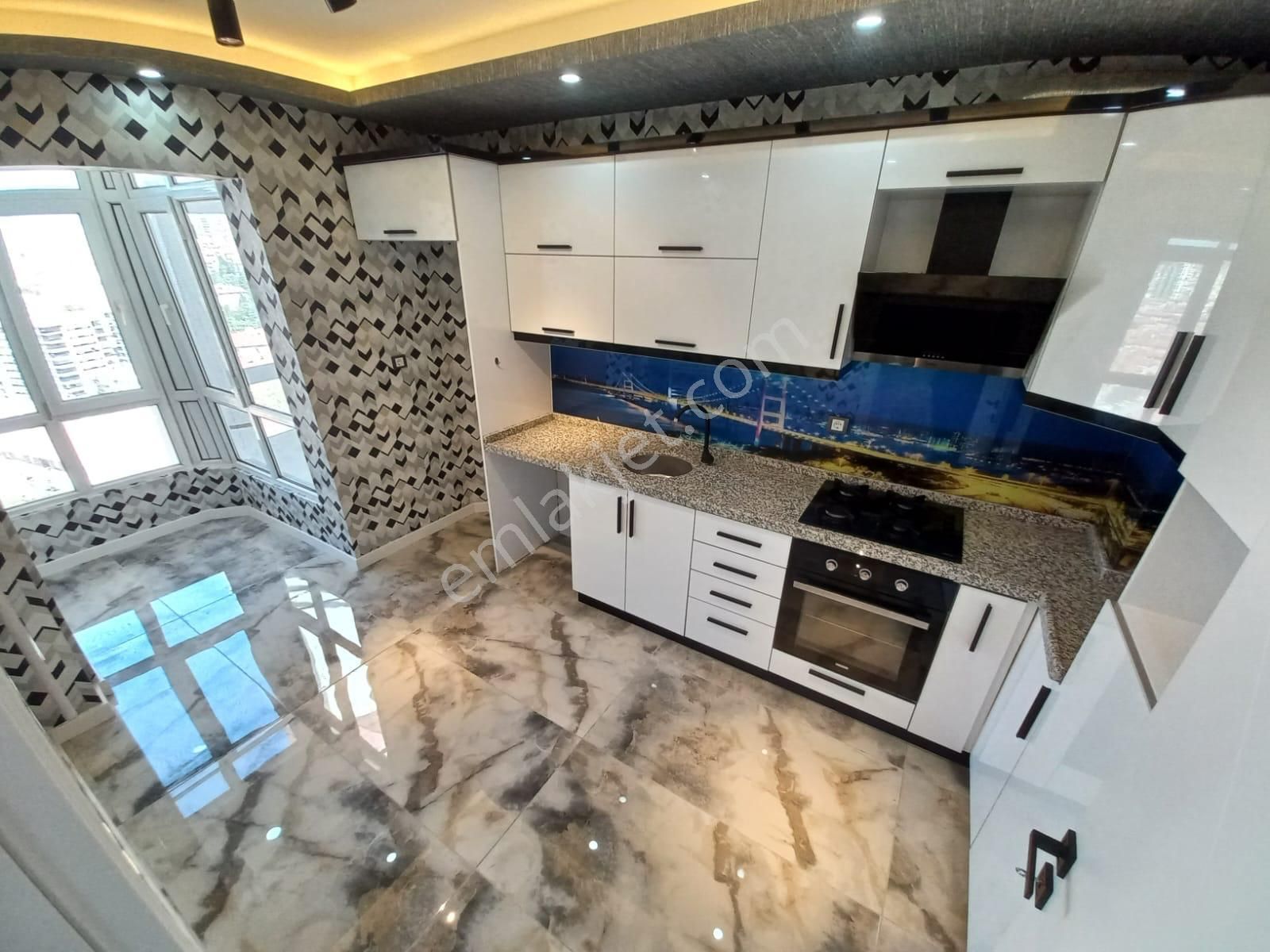 Bilgen Vatan'dan Şenlik Mahallesi Site İçerisinde Megalüks Yapılı Manzaralı Metro Yanı 3+1 Satılık - Görsel 5