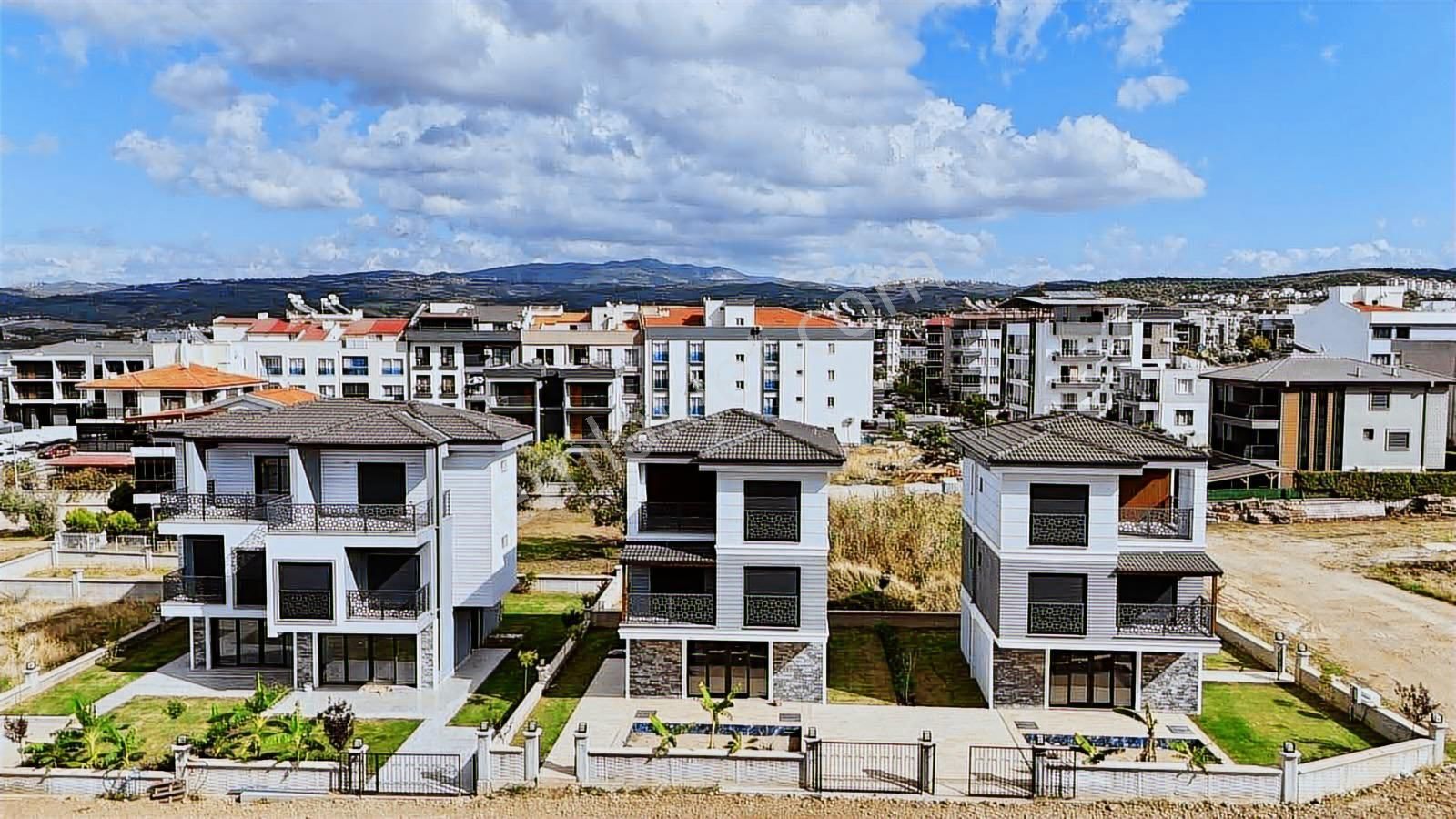 Kuşadası Davutlar'da Tek Müstakil Havuzlu Satılık 3+1 Villa - Görsel 16