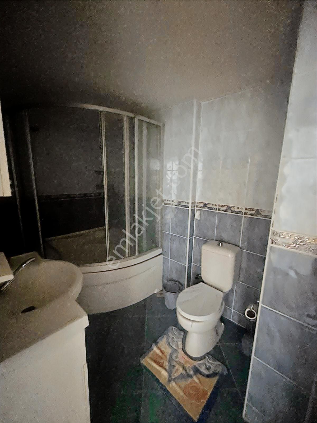 Esentepe Mahallesinde Metroya Yakın 3+1 Arakat Kiralık Daire - Görsel 4