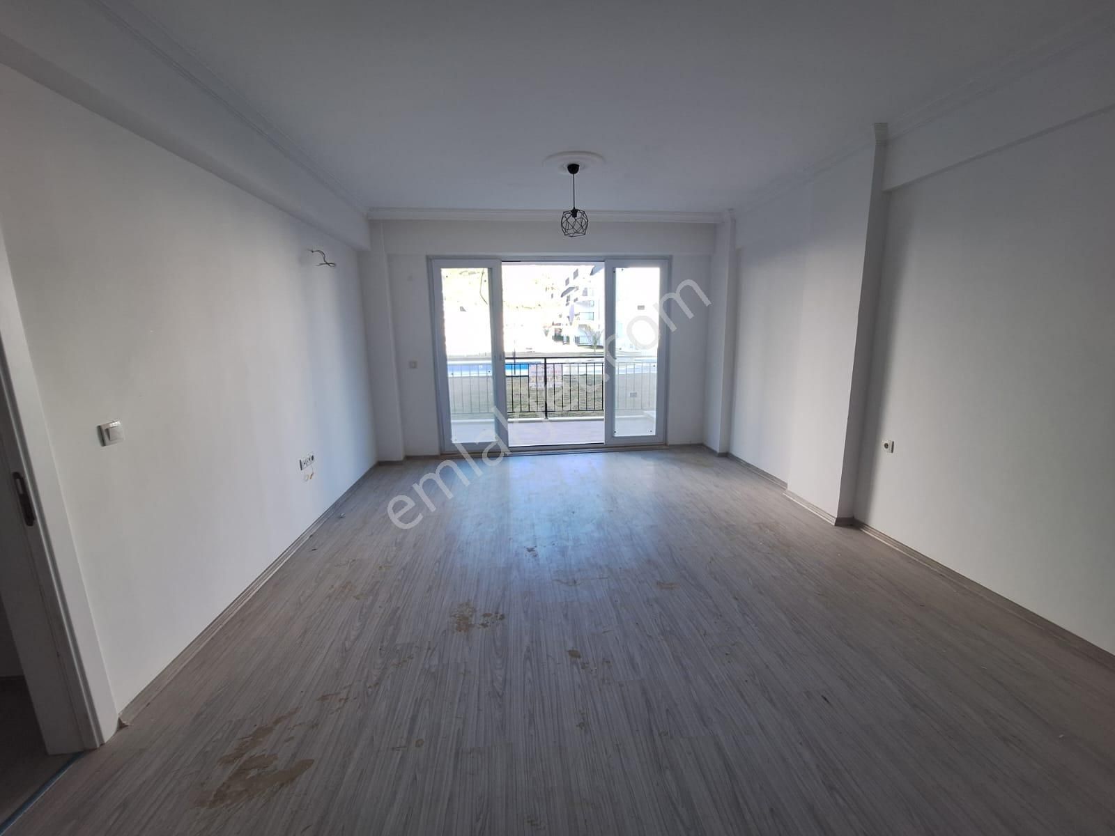 Kuşadası Eşin Vadi'de Yüksek Giriş Doğa Ve Havuz Manzaralı 2+1 - Görsel 6