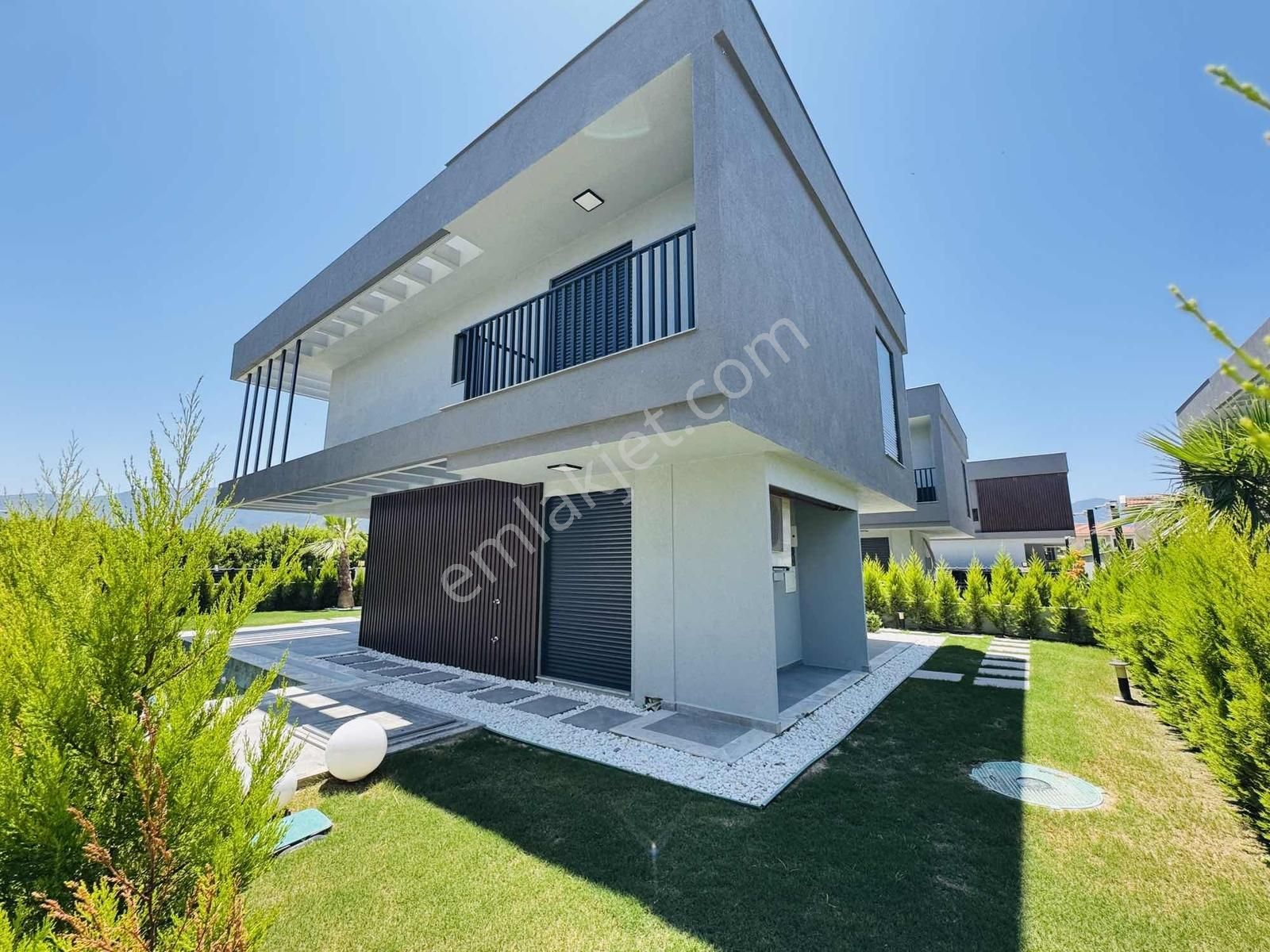 Plaja 950 Mt Tek Müstakil Özel Havuzlu Satılık 4+1 Villa - Görsel 26