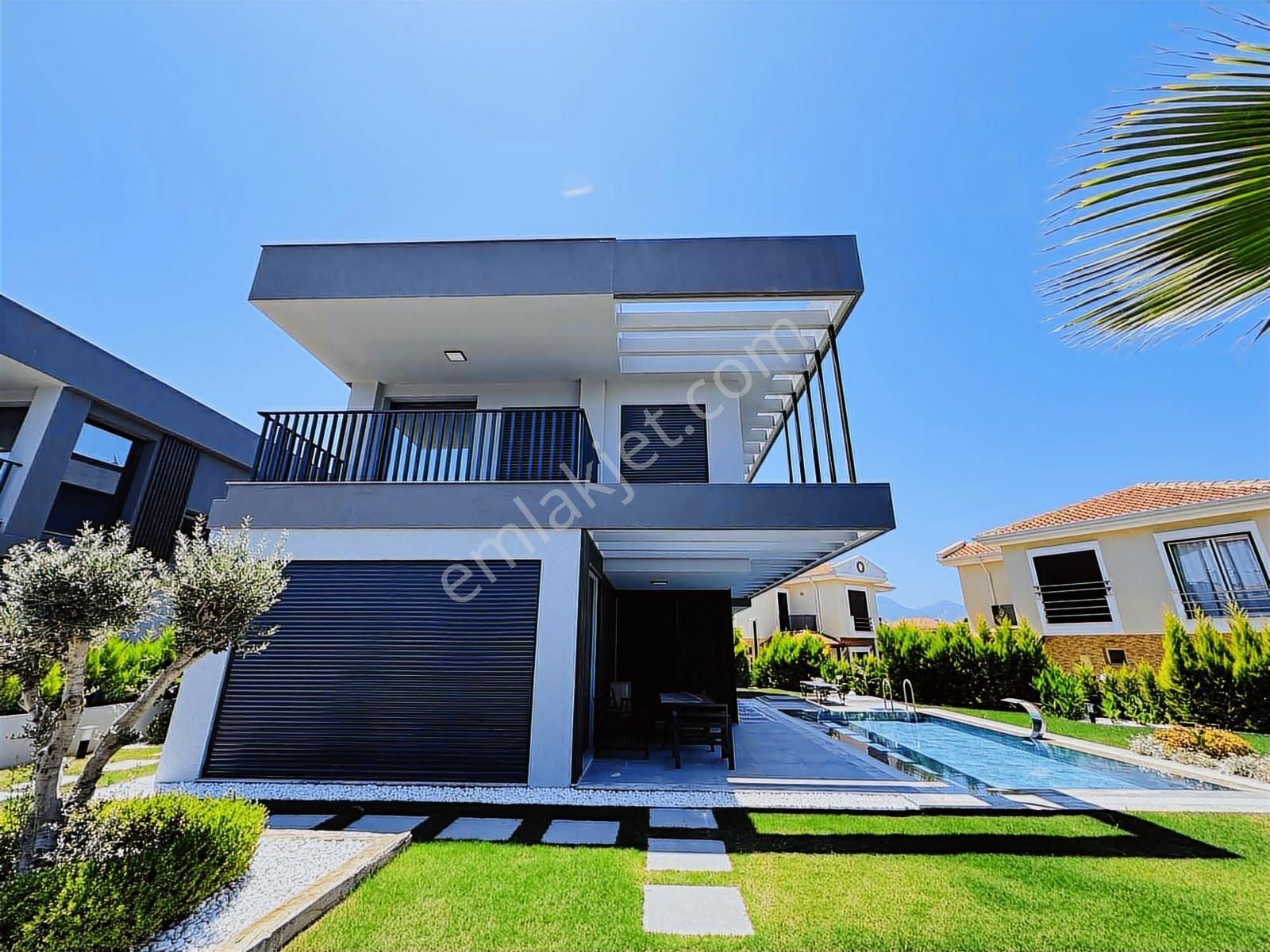 Plaja 950 Mt Tek Müstakil Özel Havuzlu Satılık 4+1 Villa - Görsel 4