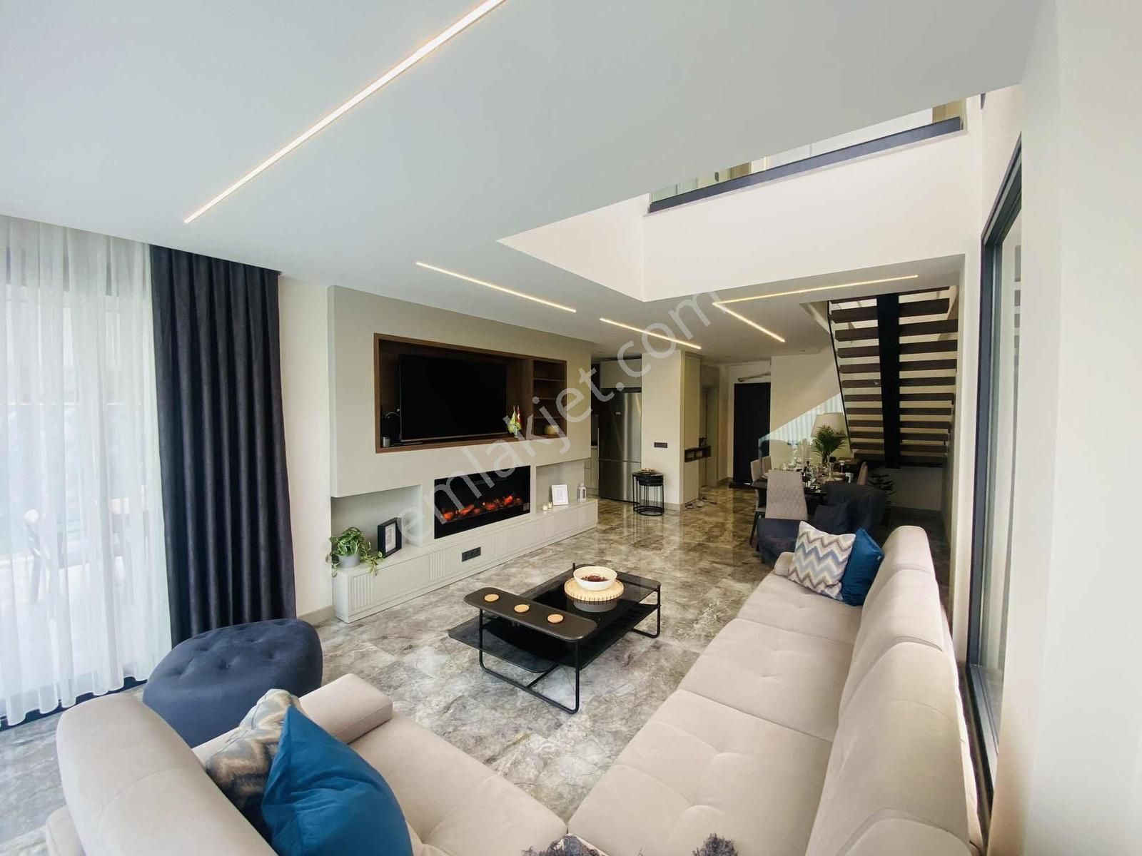 Plaja 950 Mt Tek Müstakil Özel Havuzlu Satılık 4+1 Villa - Görsel 7