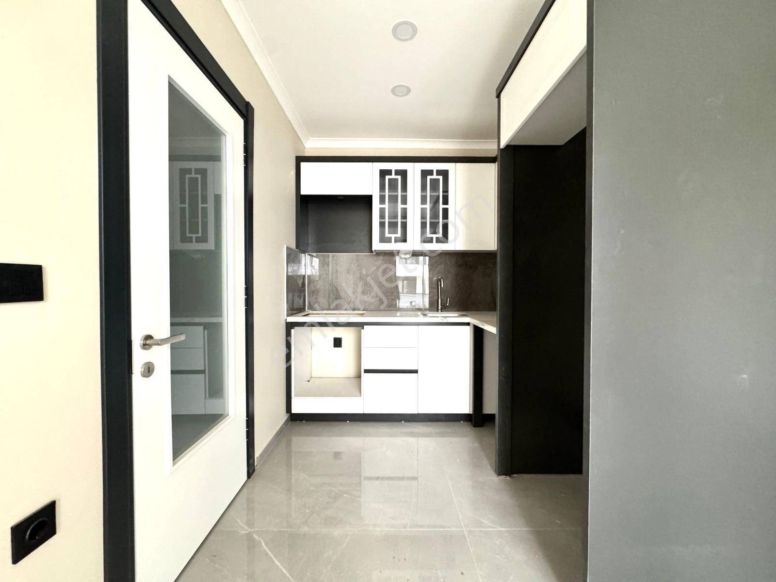 🏡 Referans'tan Altınkum'da Ön Cephe Yeni Bina 1+1 Daire