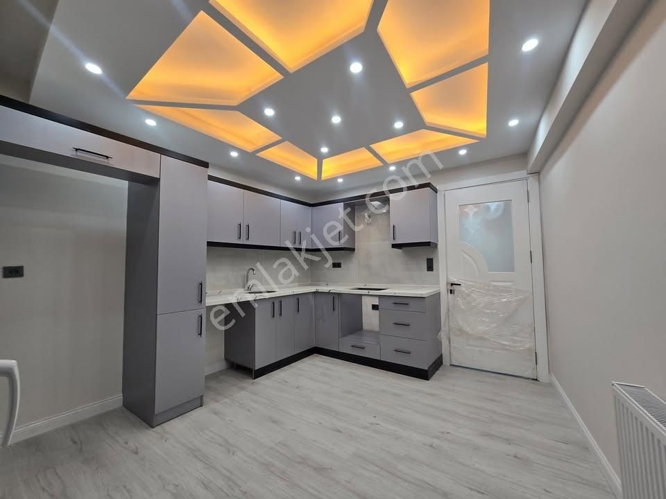 🏡 Göl-san Gayrimenkul’den 🏡 Aydoğdu’da 3+1 Arakat Fırsat Daire !!!!