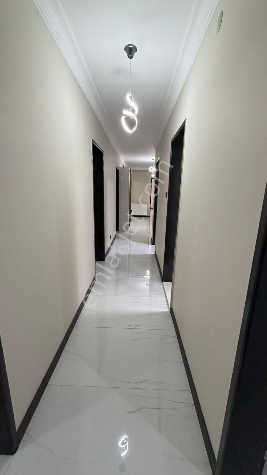 Atanora Vadi'den Dikmende 2 Banyolu Kapalı Garajlı Lüks Yapılı Boş 4+1 - Görsel 32