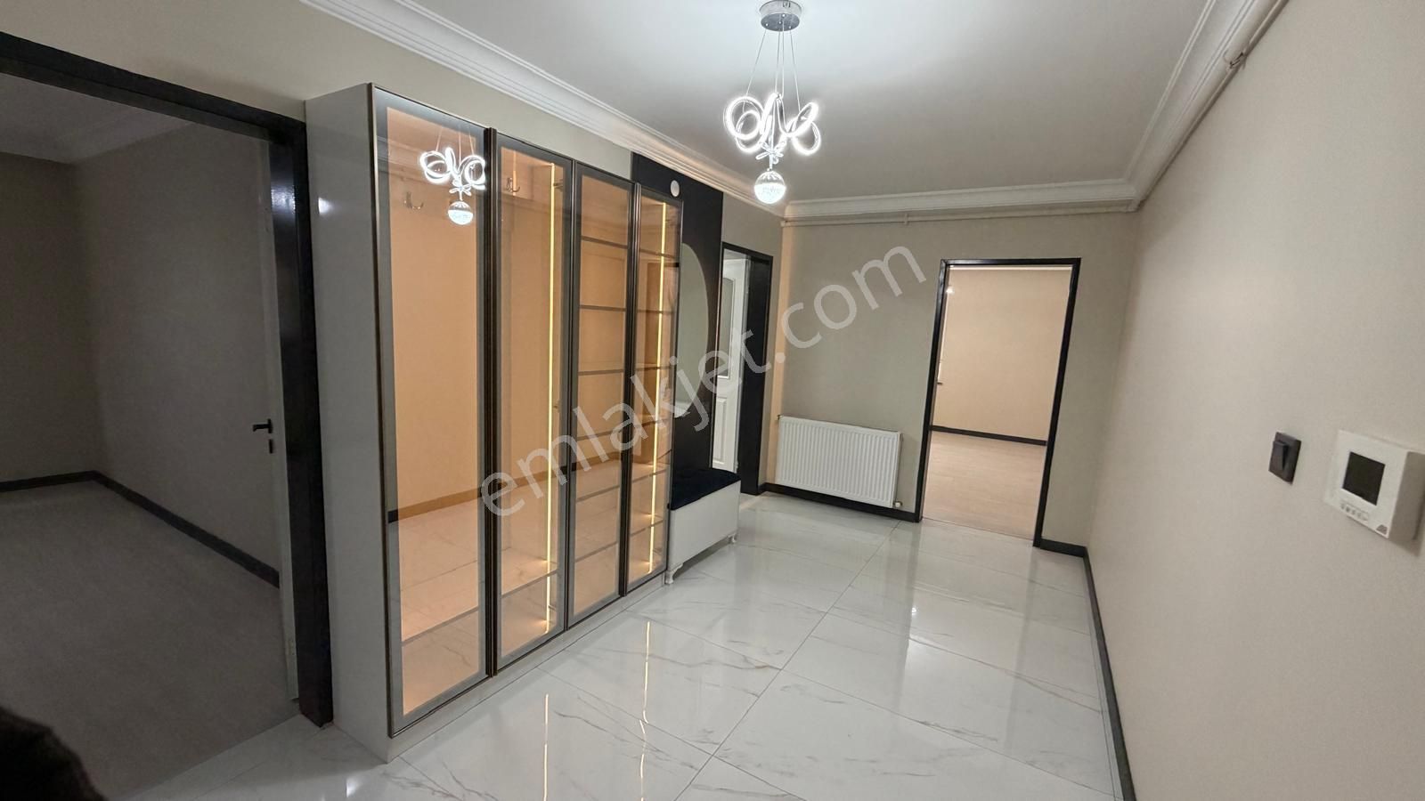 Atanora Vadi'den Dikmende 2 Banyolu Kapalı Garajlı Lüks Yapılı Boş 4+1 - Görsel 14