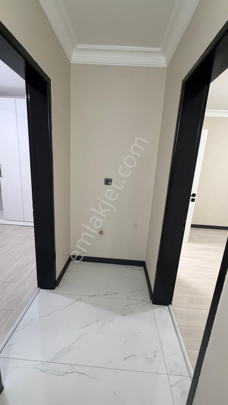 Atanora Vadi'den Dikmende 2 Banyolu Kapalı Garajlı Lüks Yapılı Boş 4+1 - Görsel 24