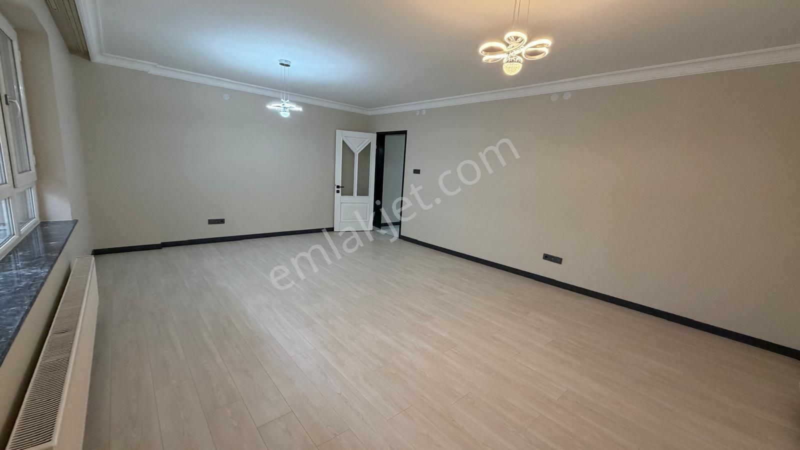 Atanora Vadi'den Dikmende 2 Banyolu Kapalı Garajlı Lüks Yapılı Boş 4+1 - Görsel 4