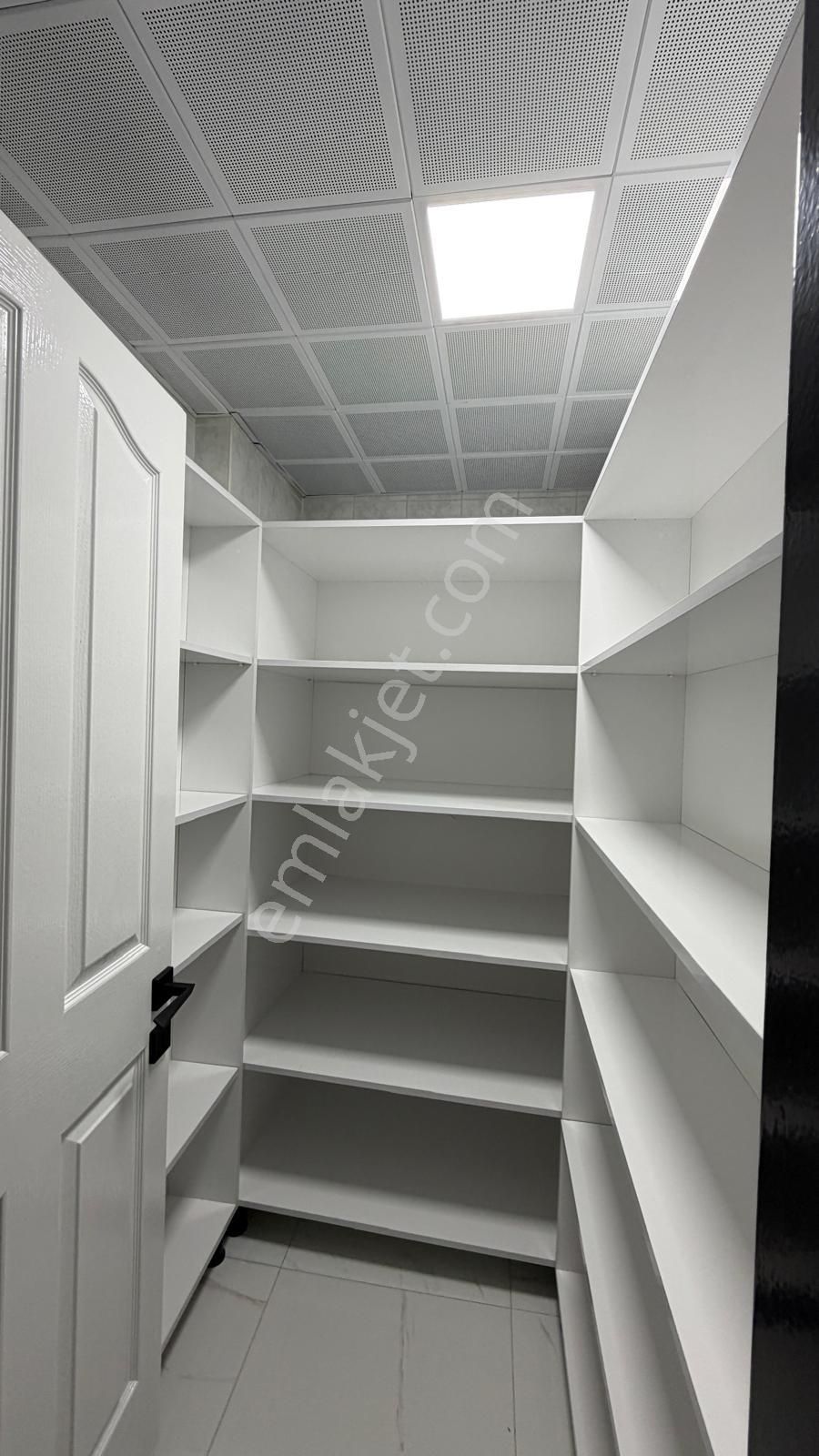 Atanora Vadi'den Dikmende 2 Banyolu Kapalı Garajlı Lüks Yapılı Boş 4+1 - Görsel 18