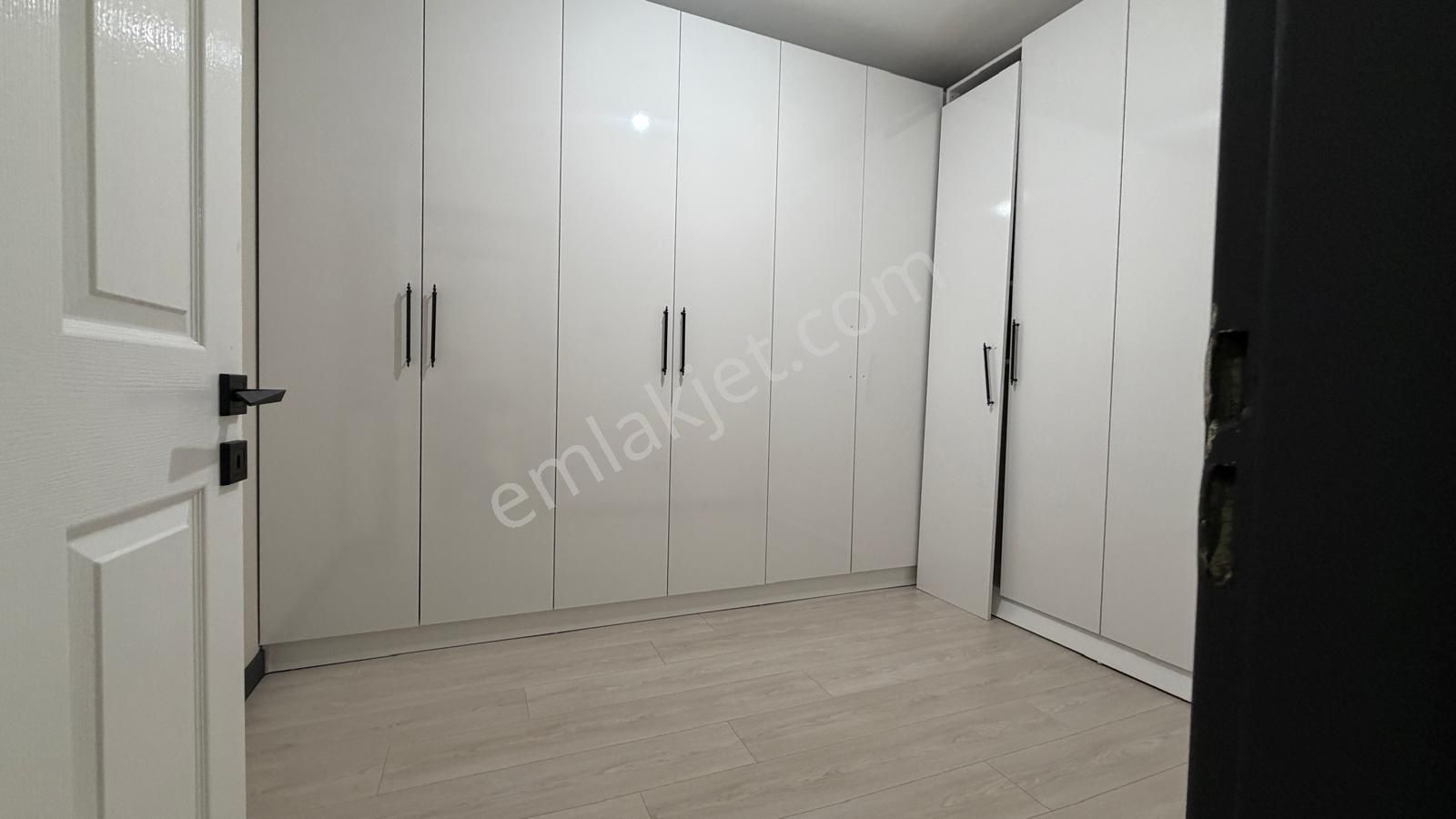 Atanora Vadi'den Dikmende 2 Banyolu Kapalı Garajlı Lüks Yapılı Boş 4+1 - Görsel 26