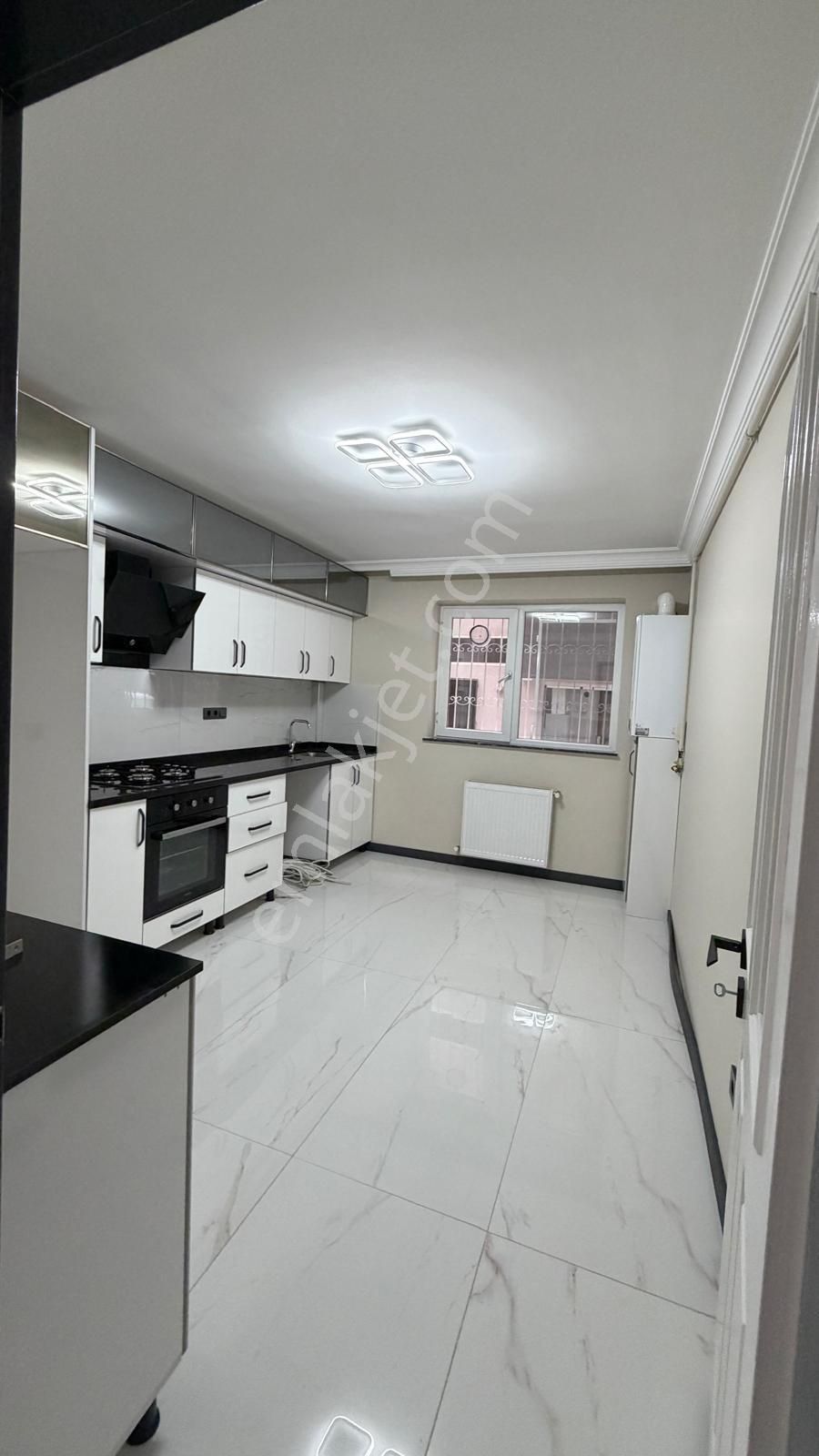 Atanora Vadi'den Dikmende 2 Banyolu Kapalı Garajlı Lüks Yapılı Boş 4+1 - Görsel 8