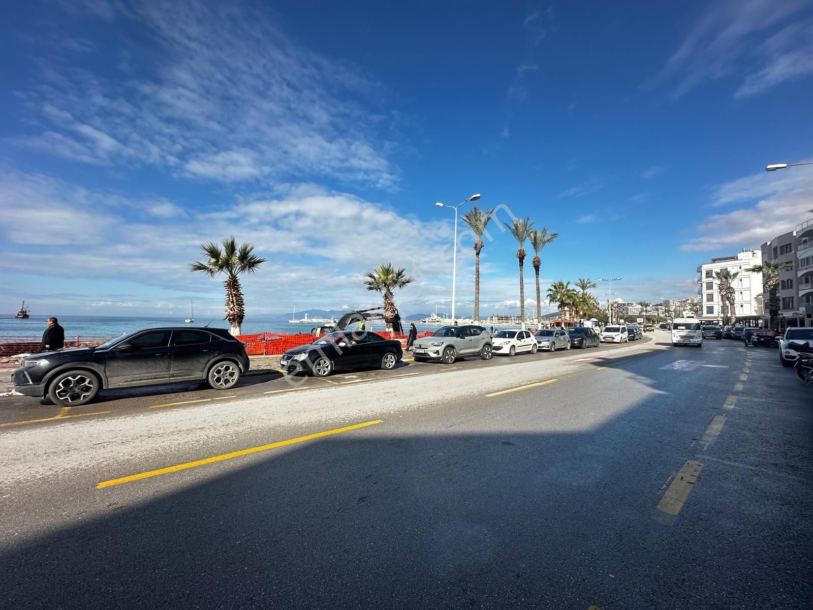 Kuşadası Kordonda Full Manzaralı Kiralık 2+1 Ofis /daire - Görsel 7