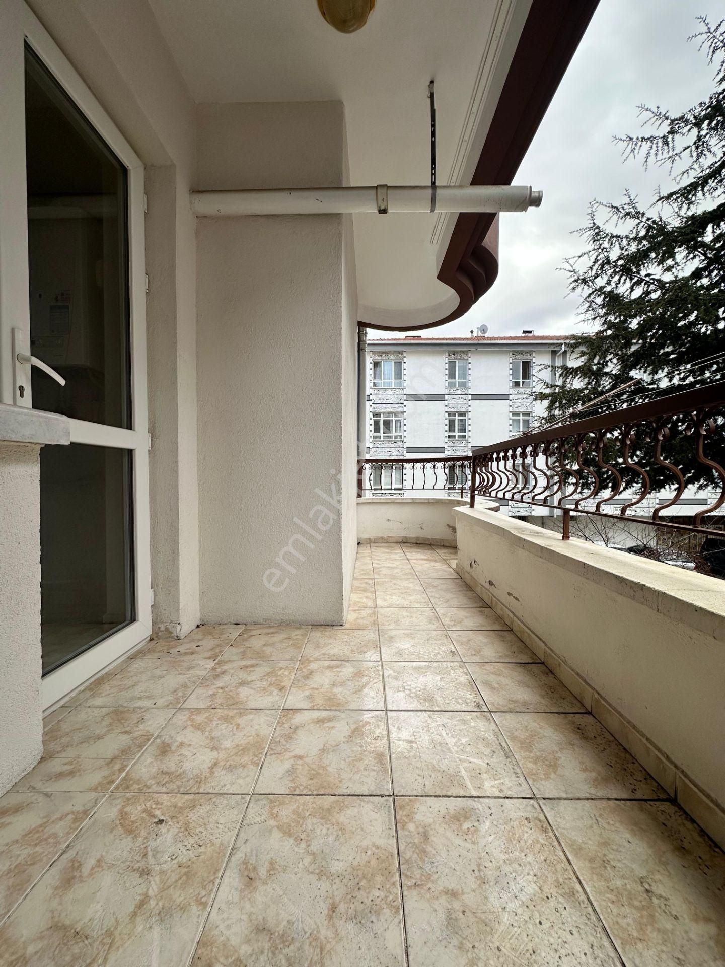 Pursaklar Mehmet Zengin Emlak'tan 3+1 Çarşı İçinde Yapılı Masrafsız Daire - Görsel 24