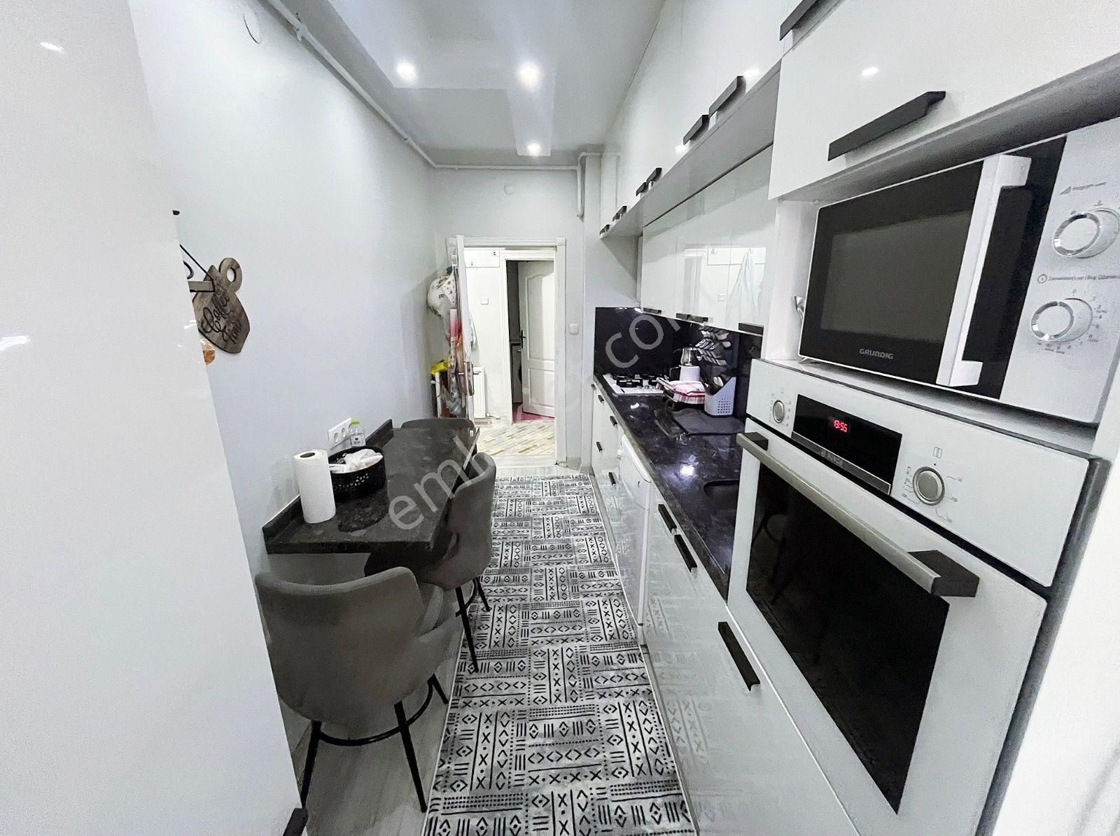 Demetevlerde Metroya Yürüme Mesafesinde Ful Yapılı İskanlı 3+1 - Görsel 3