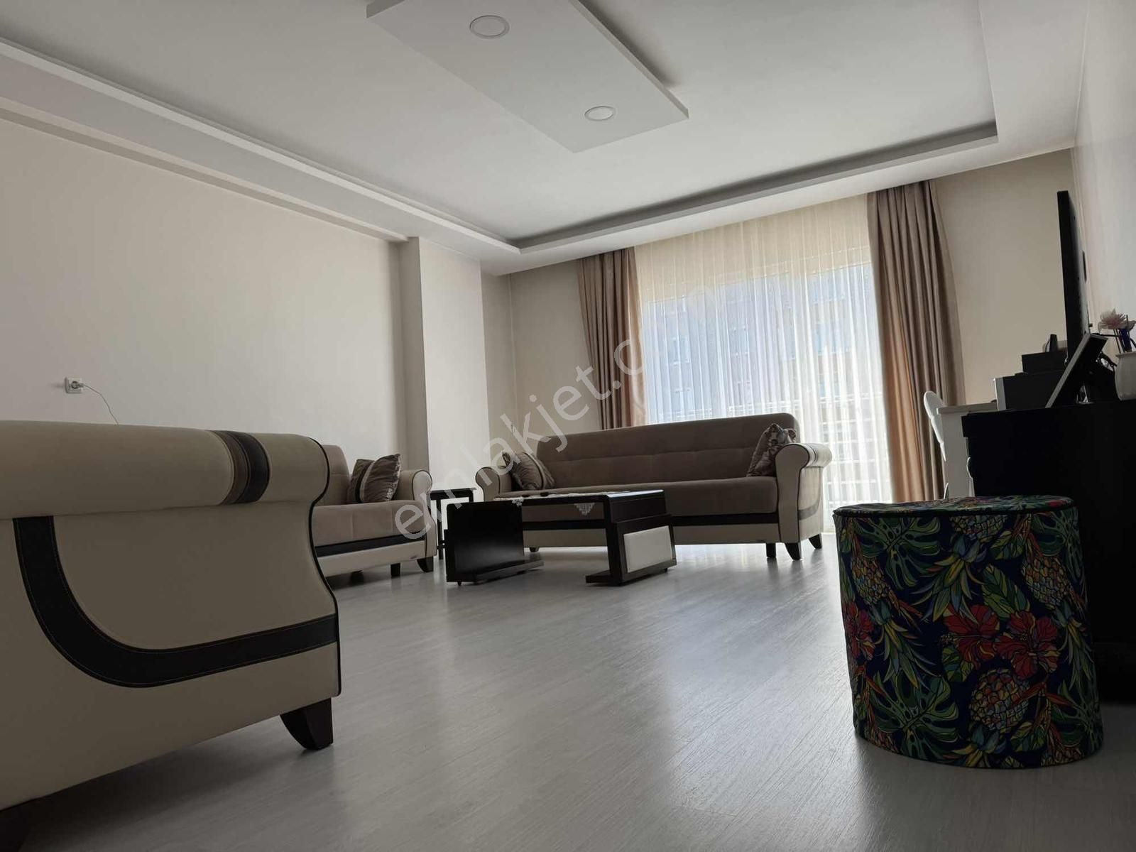 Özgür Emlaktan İçi Özel Yapılmış İki Cephe Daire - Görsel 15