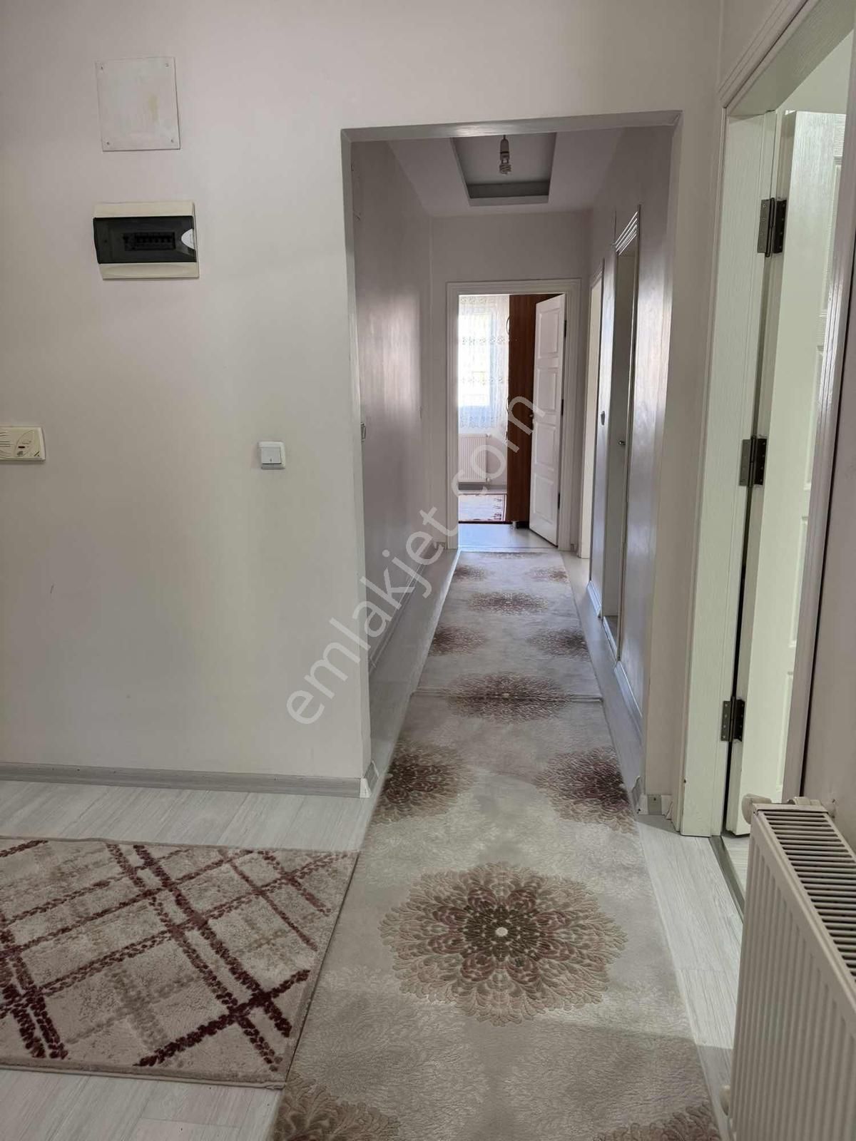 Özgür Emlaktan İçi Özel Yapılmış İki Cephe Daire - Görsel 22