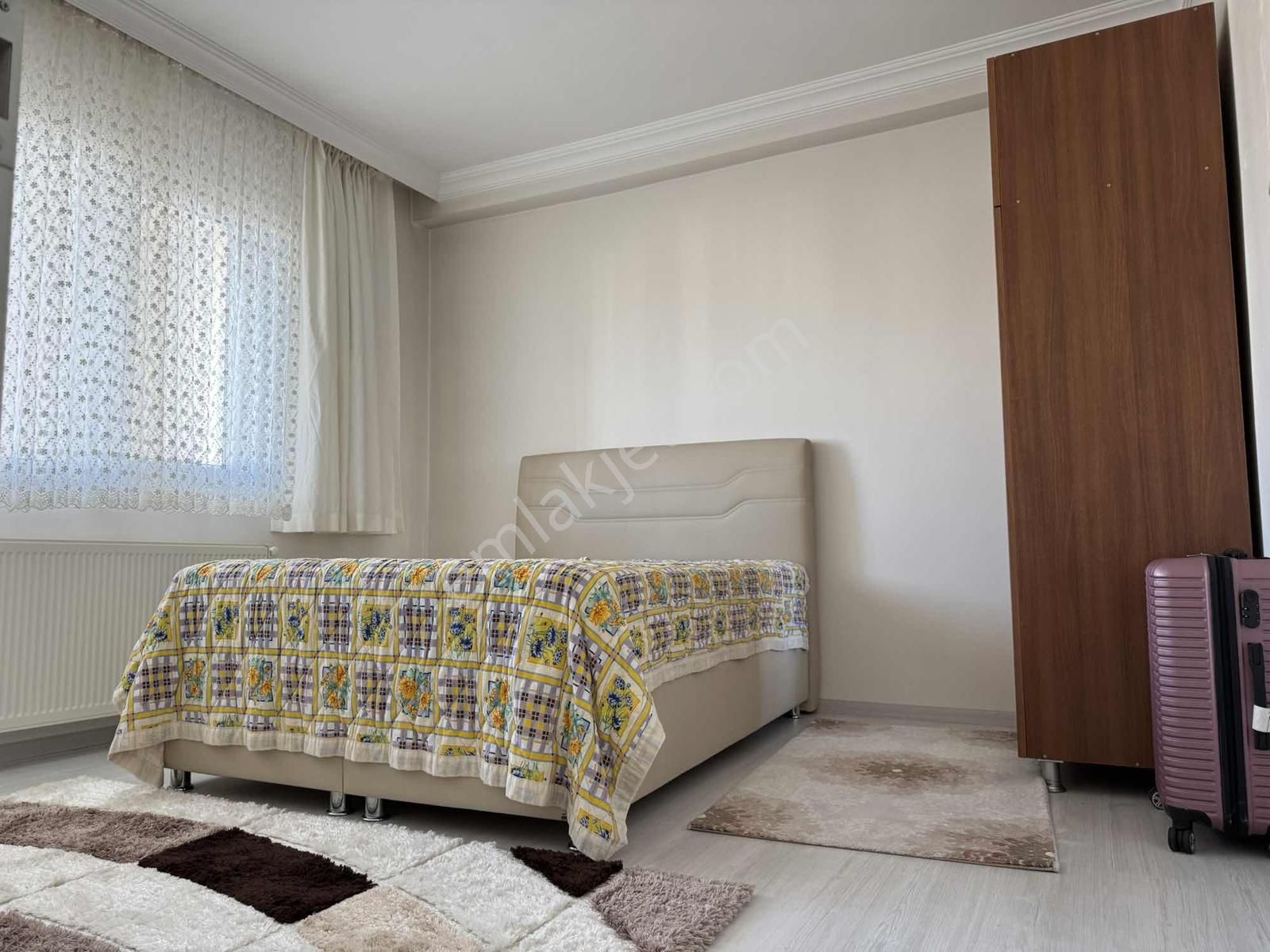 Özgür Emlaktan İçi Özel Yapılmış İki Cephe Daire - Görsel 24