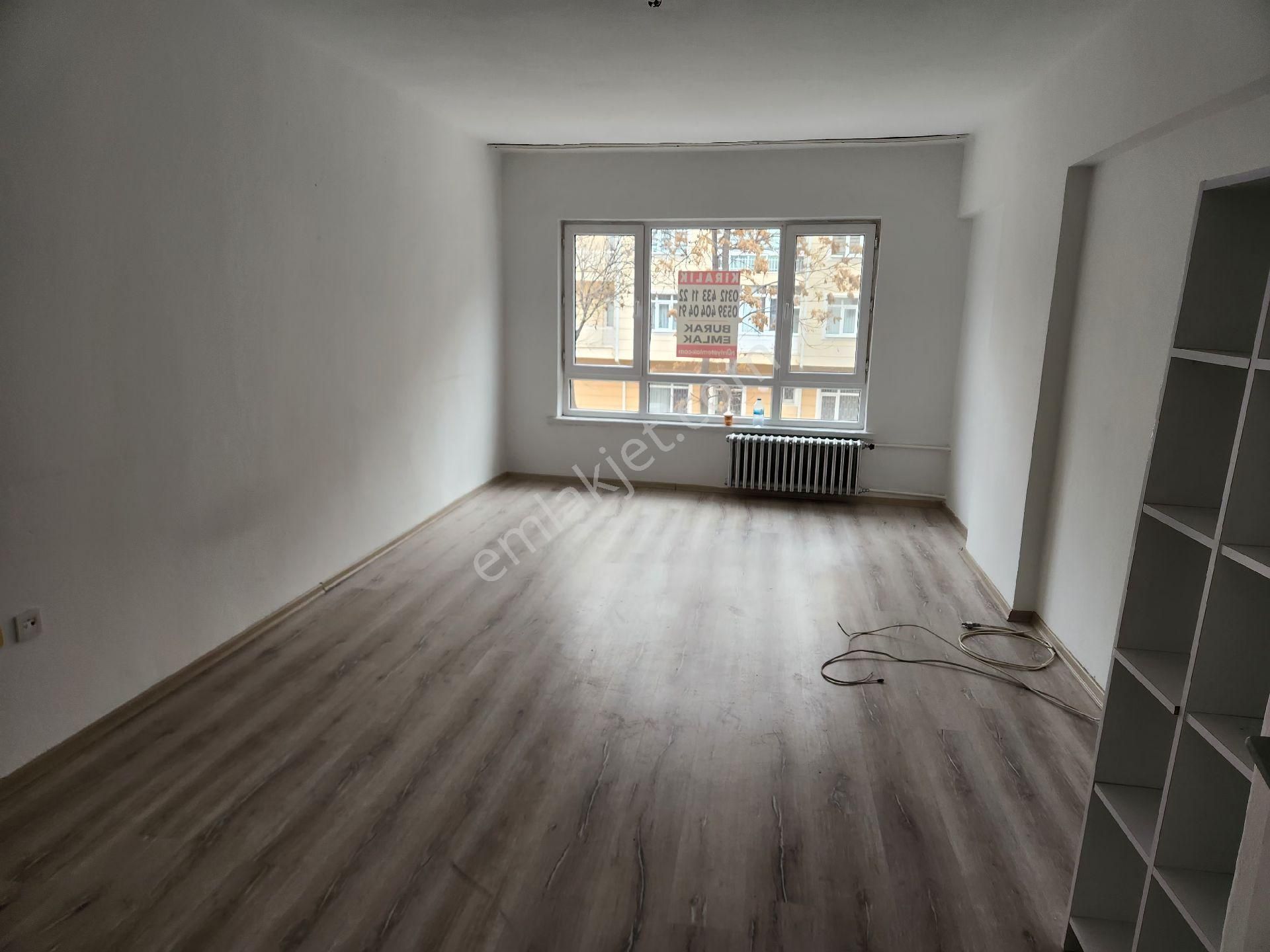 Burak Emlak'dan Kiralık Daire Kurtuluş Ozanlar Cd. 3+1 B.salon Yapılı