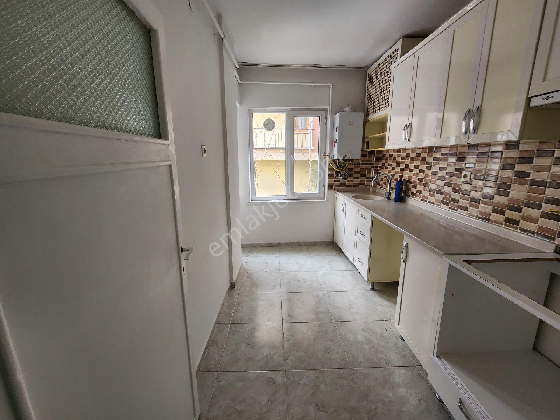 Burak Emlak'dan Kiralık Daire Kurtuluş Ozanlar Cd. 3+1 B.salon Yapılı - Görsel 12