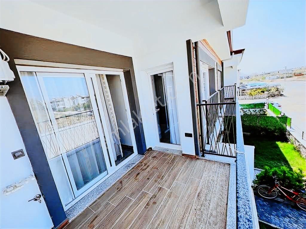 Kuşadası Güzelçamlı'da Denize 750mt Havuzlu Eşyalı 1+1 Daire - Görsel 18